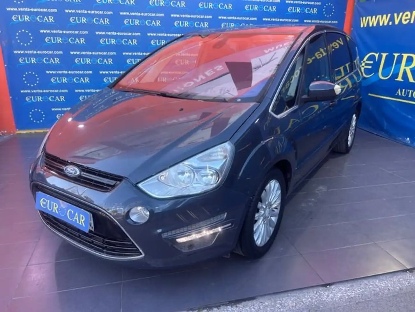 Ford S-Max 2.0 TDCI Grau - 1