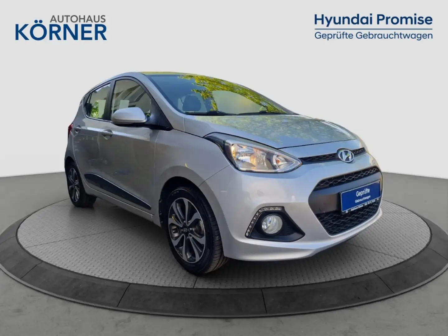 Hyundai i10 YES! 1.2 *SITZHZG*LENKRADHZG*KLIMA* Silber - 1