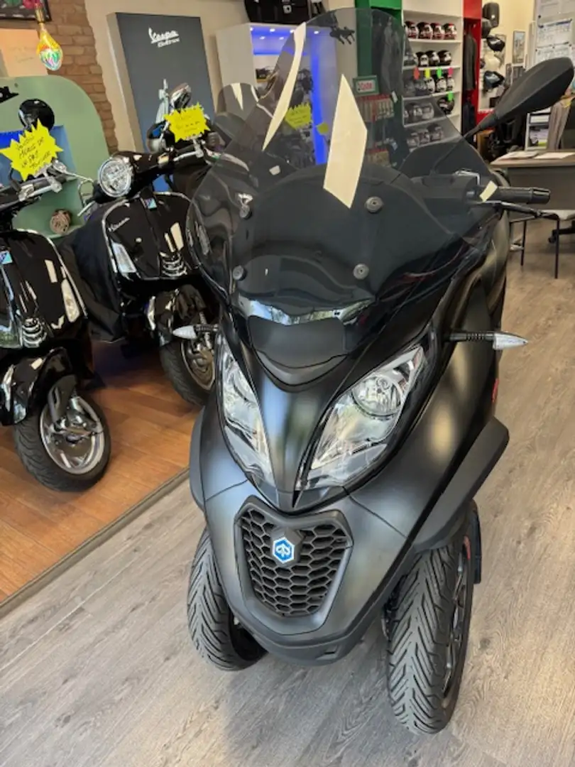 Piaggio MP3 350 Noir - 1
