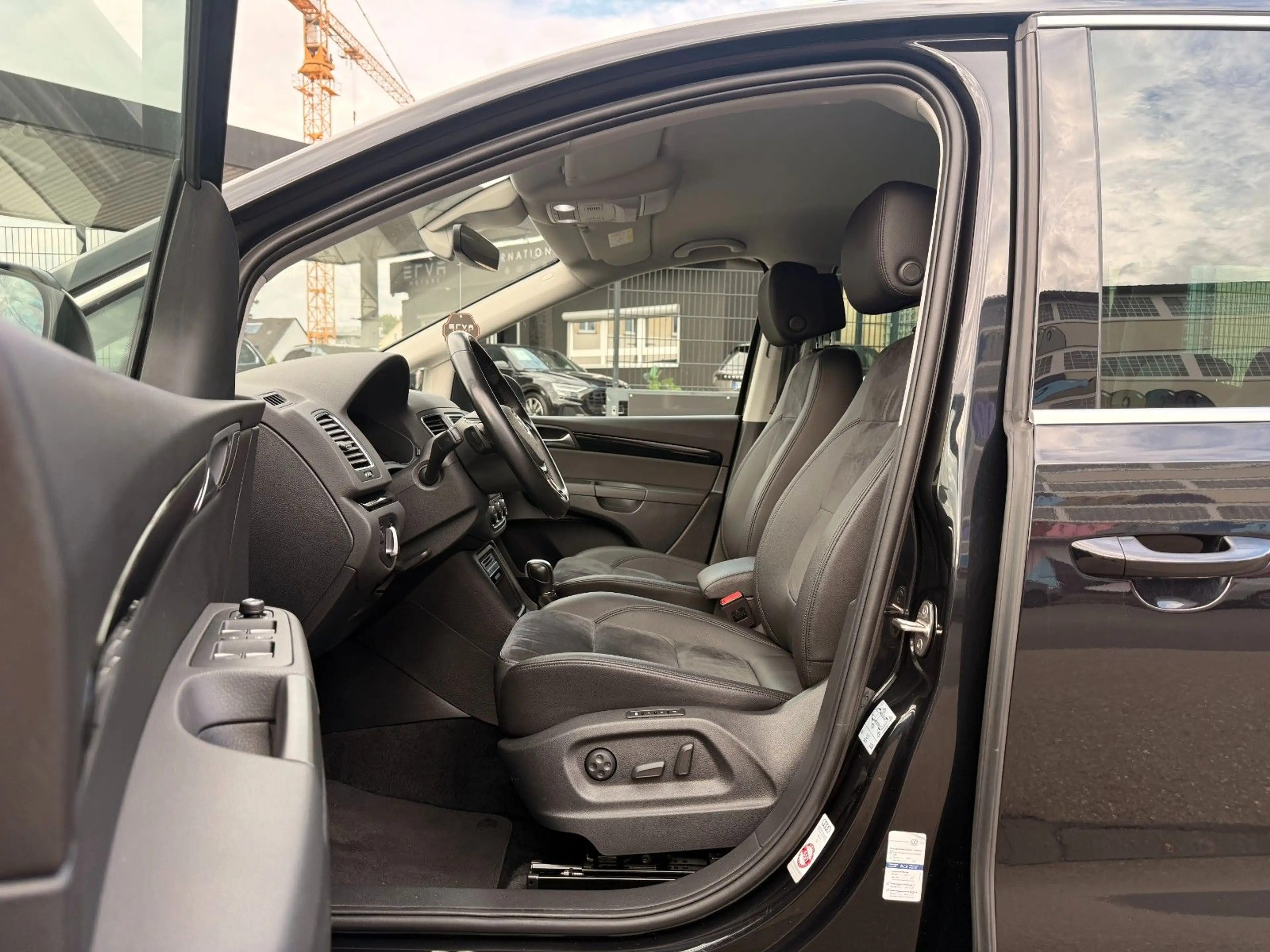 Volkswagen Sharan 2.0 TDI Highline | 4Motion | 7 Sitze — photo 9