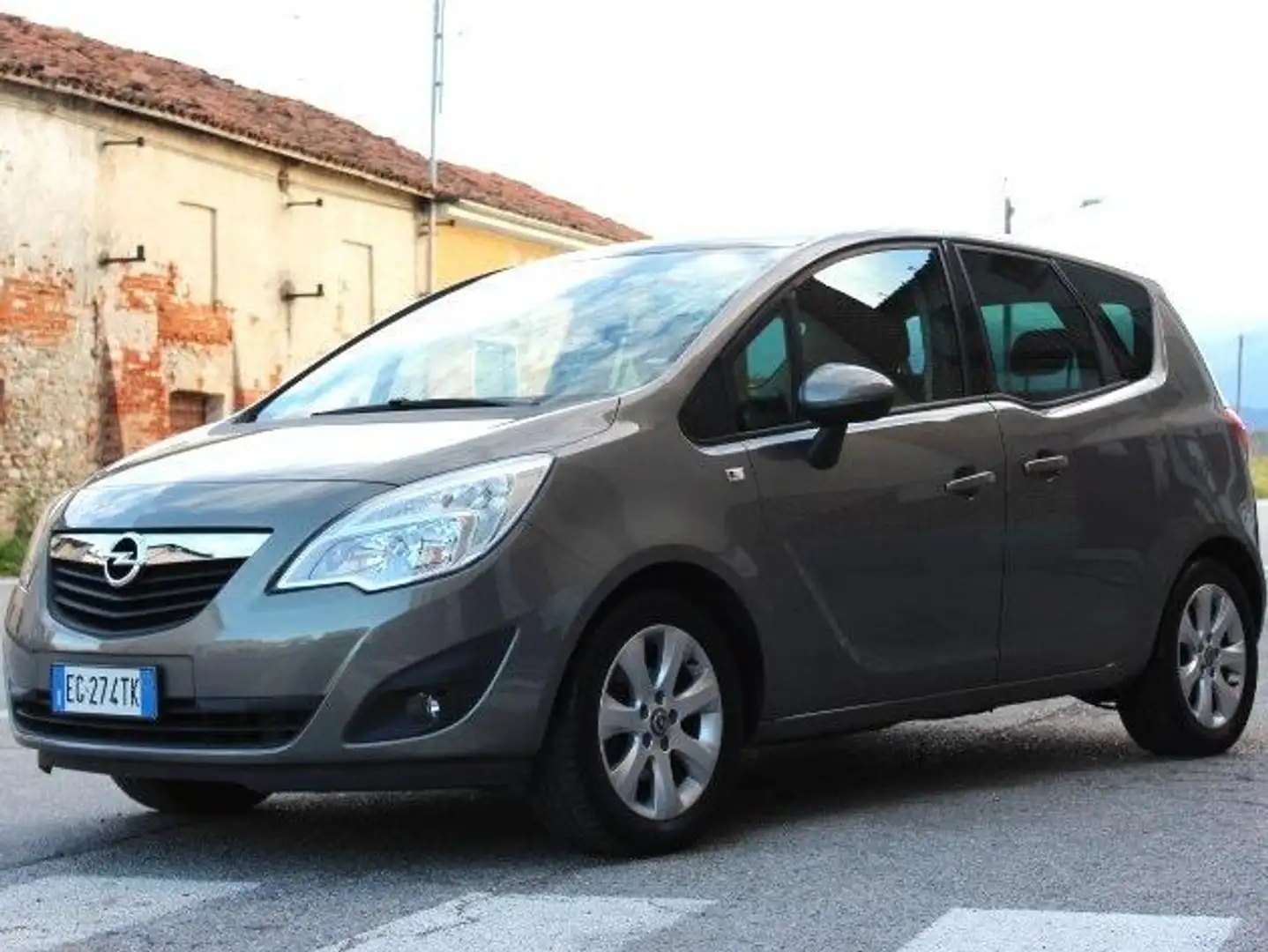 Opel Meriva B-GPL 1.400ie COSMO 5P TETTO PANORAMICO STUPENDA Grau - 2