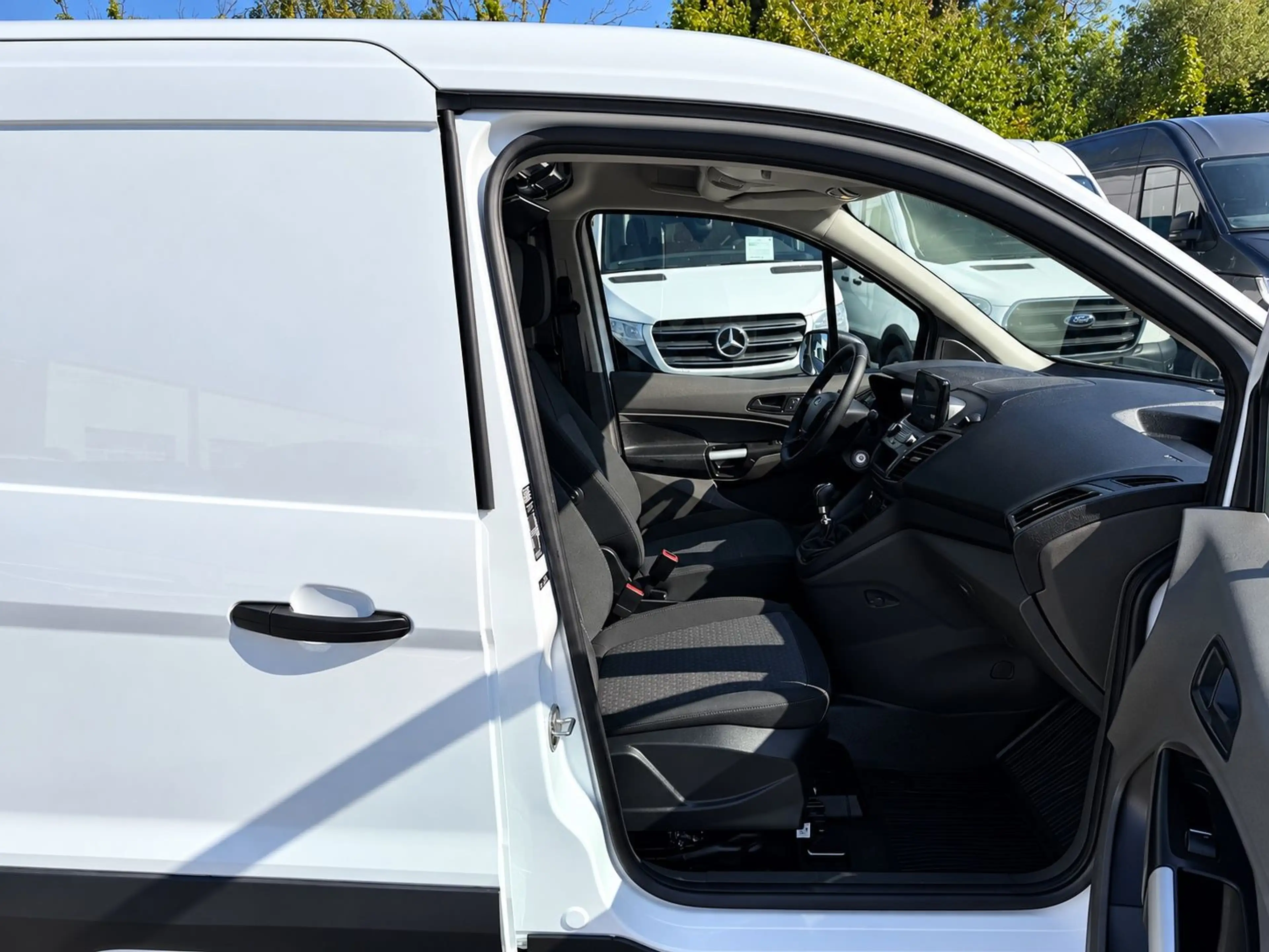 Ford Transit Connect Lang L2 KLIMA AHK NAVI SHZ 1HAND — photo 9