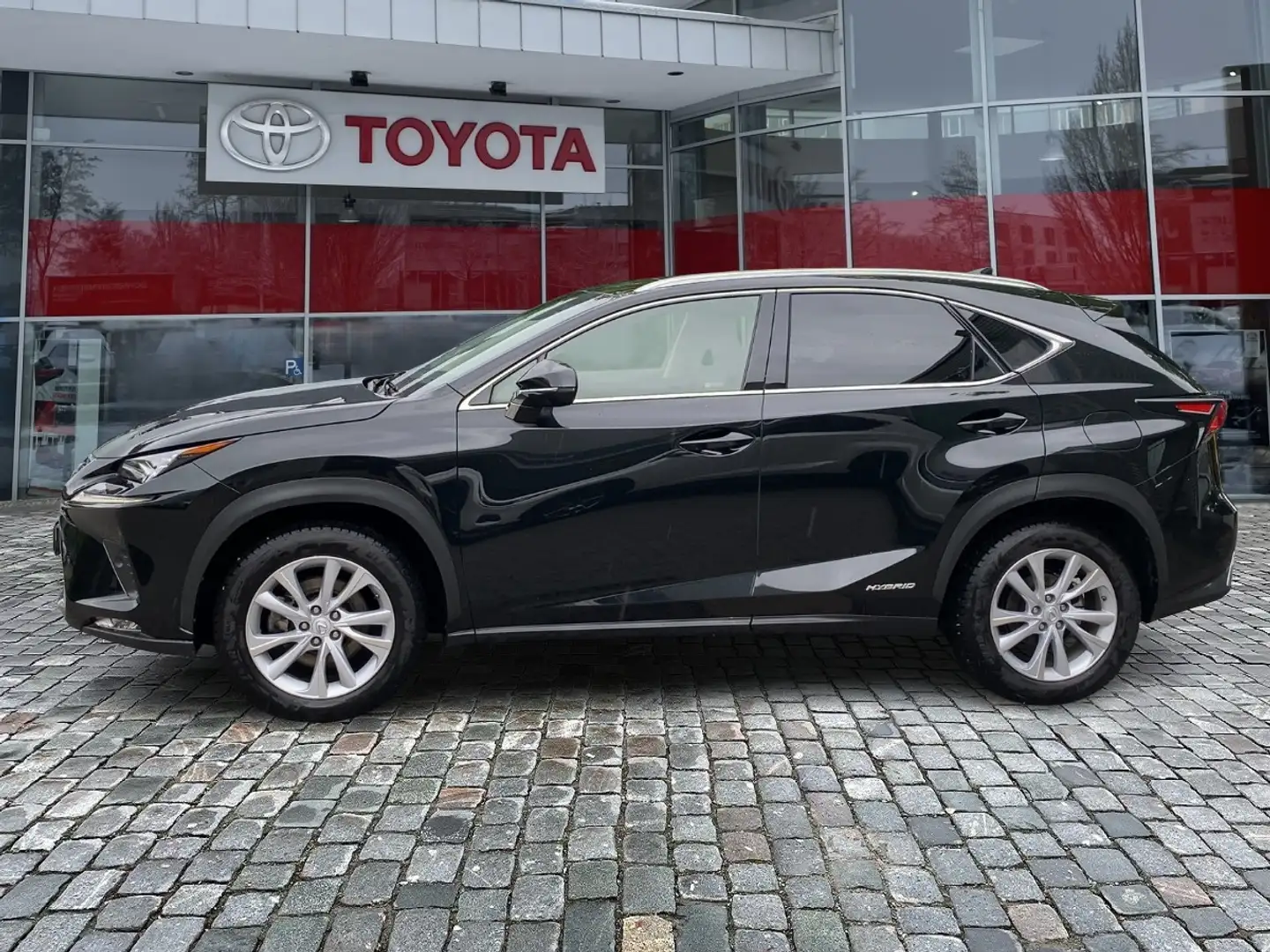 Lexus NX 300 h Luxury Line HUD 360 ParkAss. ACC Schwarz - 2