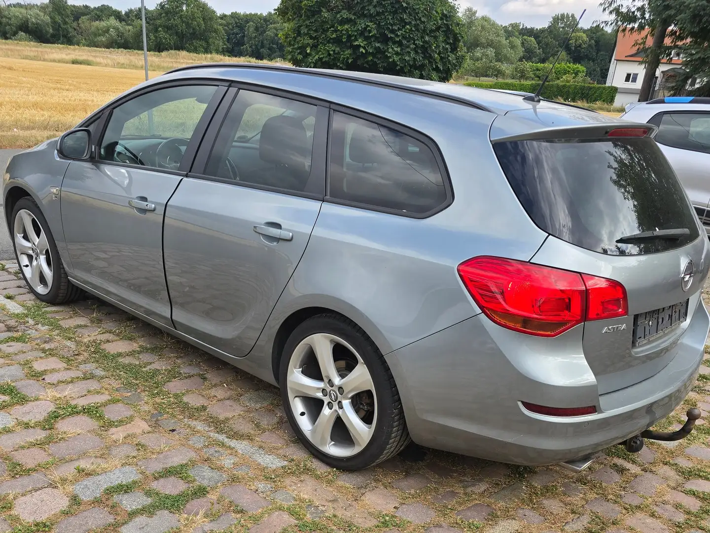 Opel Astra Opel Astra Sport Tourer Šedá - 1