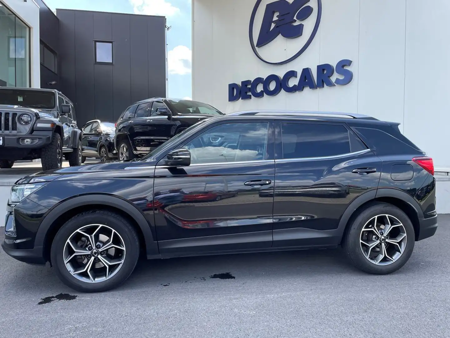 SsangYong Korando Zwart - 2