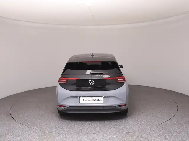 Volkswagen Id.3 view 6