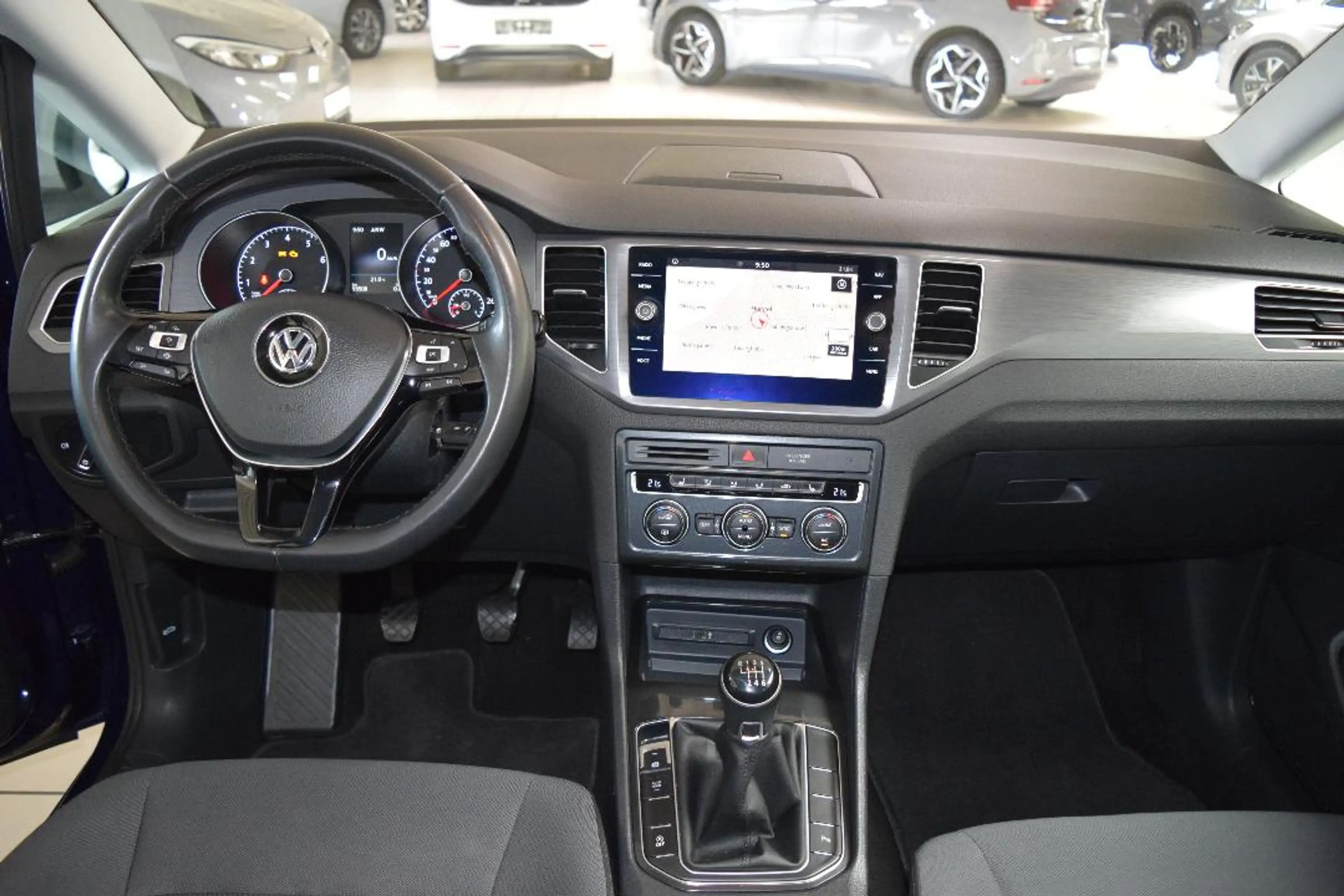 Volkswagen Golf Sportsvan Comfortline 1.5 TSI AHK Navi ACC LED — photo 14