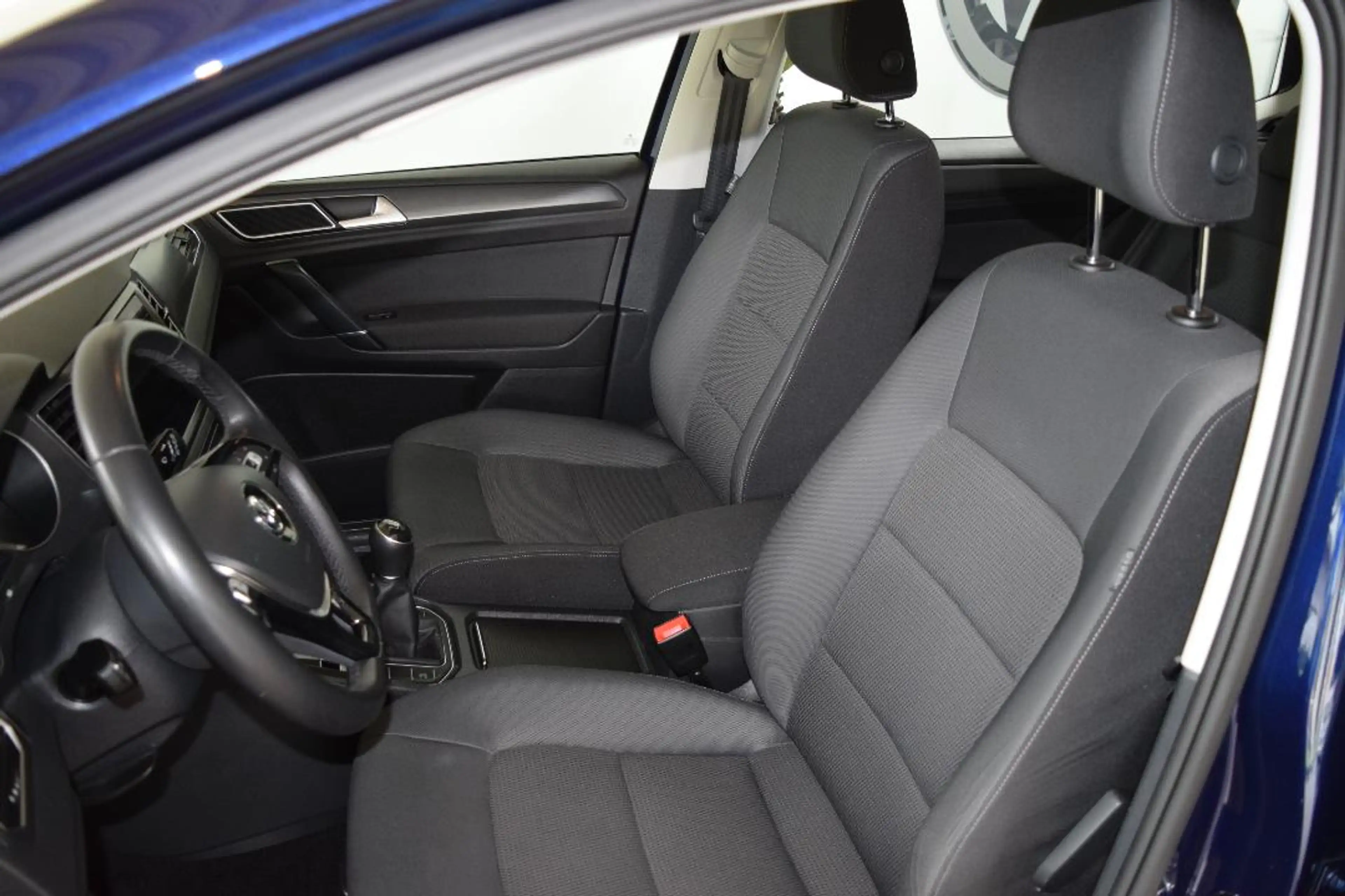 Volkswagen Golf Sportsvan Comfortline 1.5 TSI AHK Navi ACC LED — photo 10