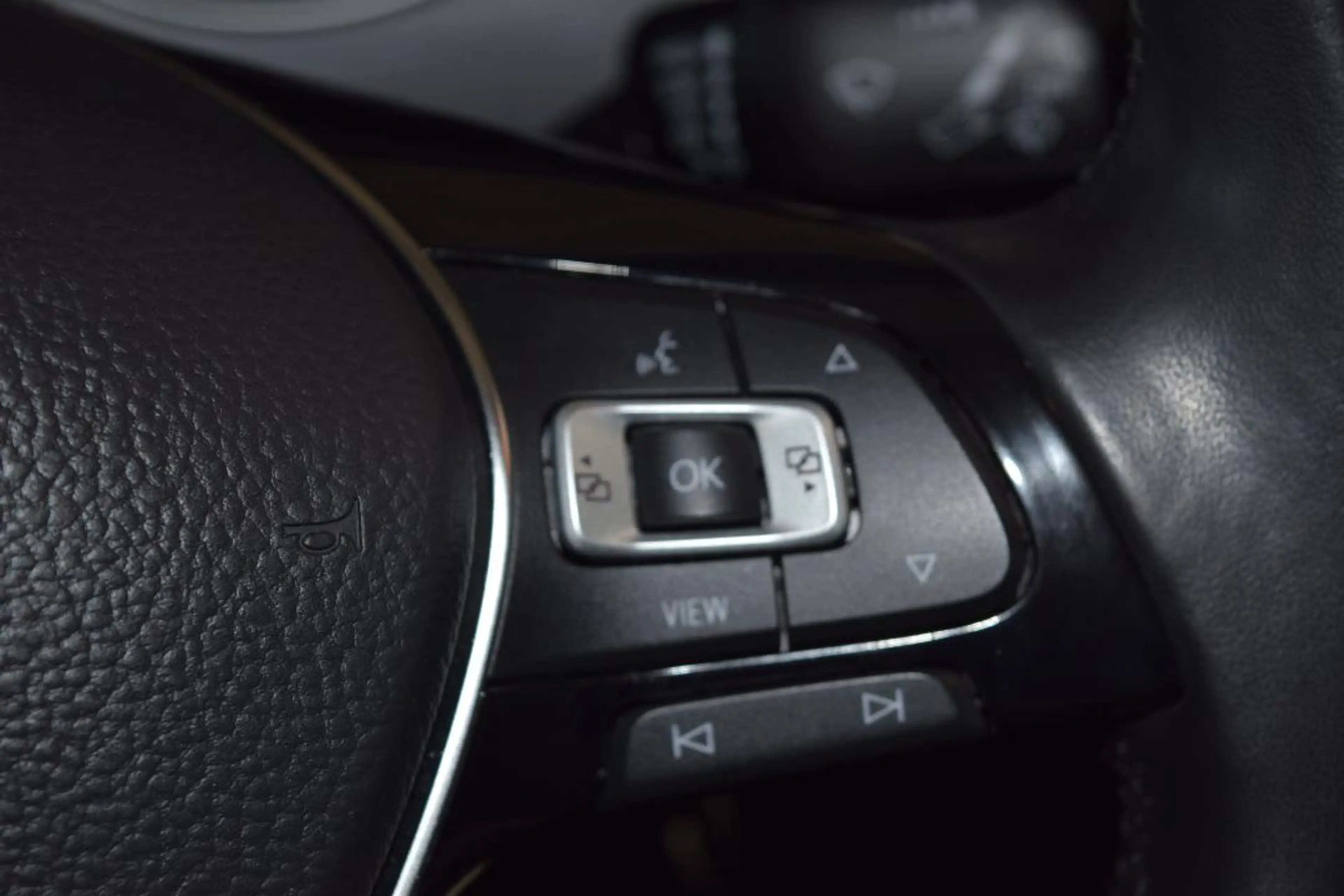 Volkswagen Golf Sportsvan Comfortline 1.5 TSI AHK Navi ACC LED — photo 20
