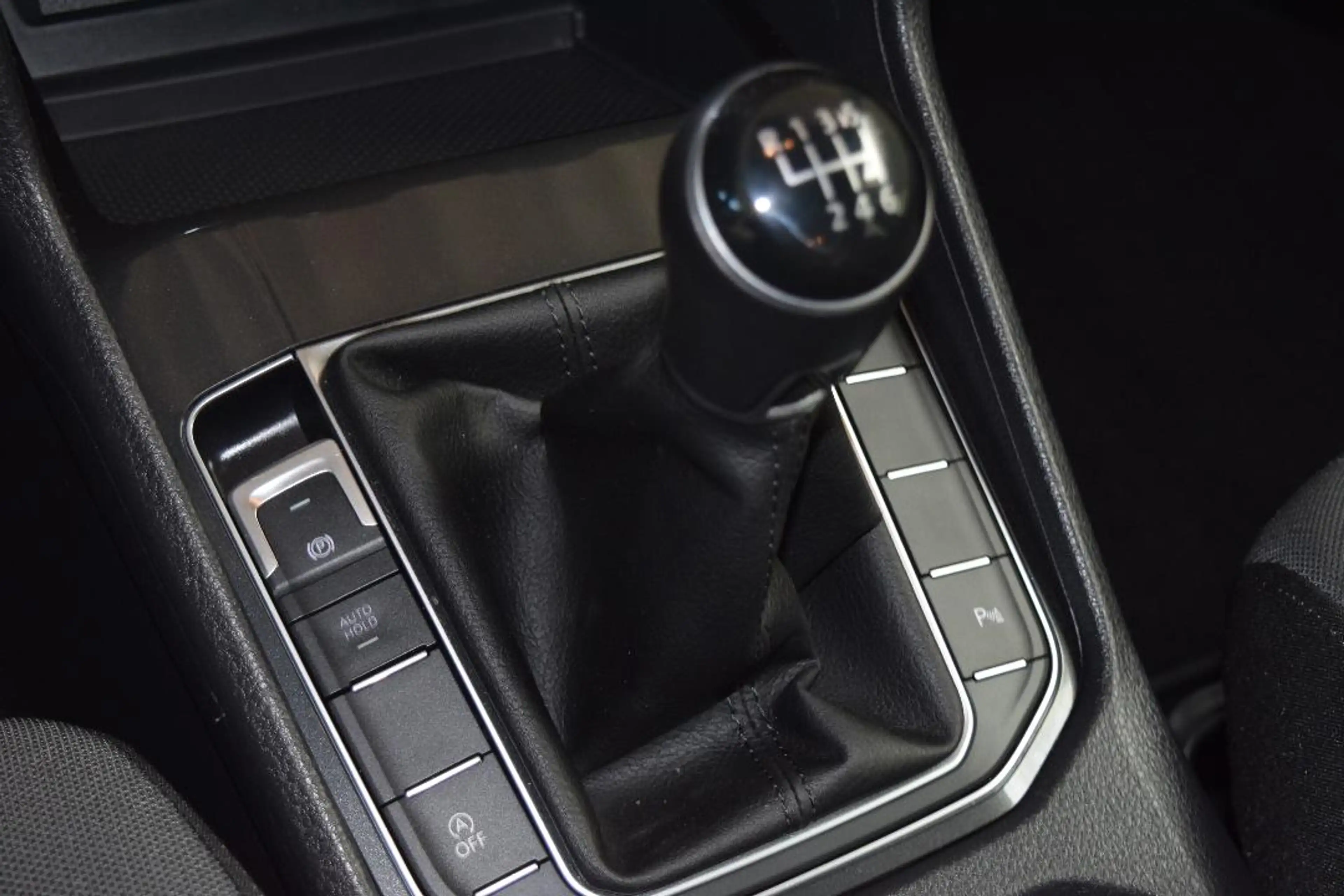 Volkswagen Golf Sportsvan Comfortline 1.5 TSI AHK Navi ACC LED — photo 17