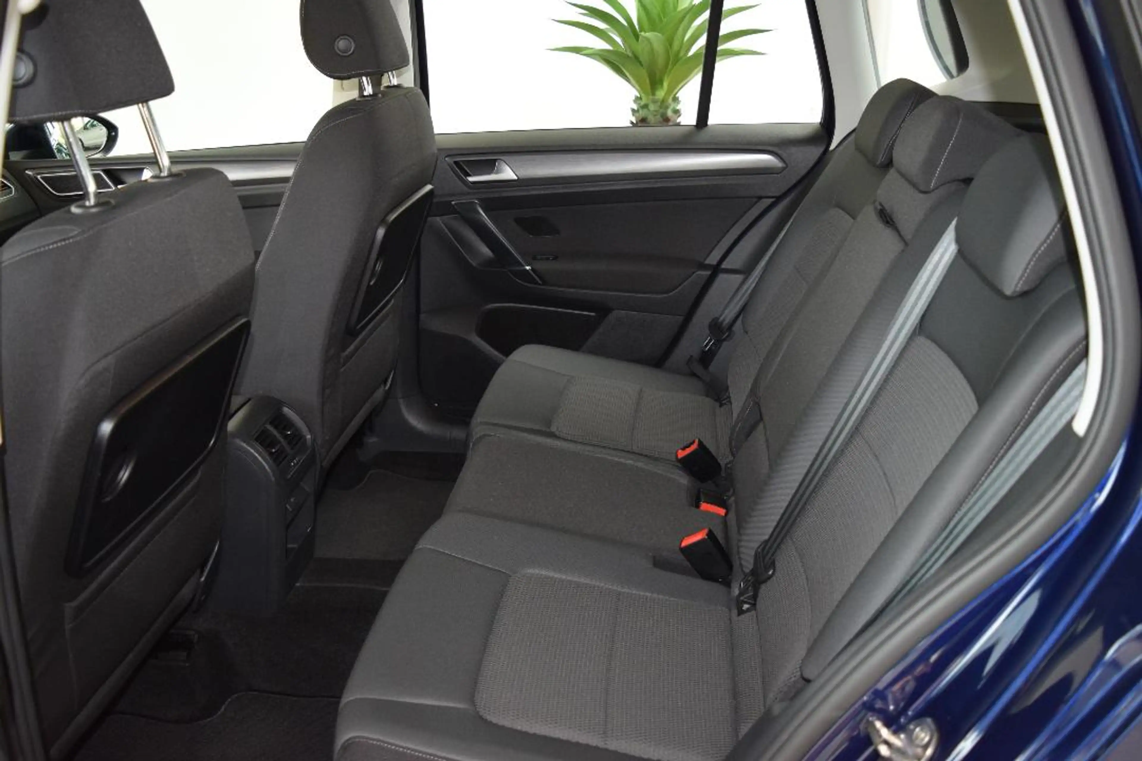 Volkswagen Golf Sportsvan Comfortline 1.5 TSI AHK Navi ACC LED — photo 11