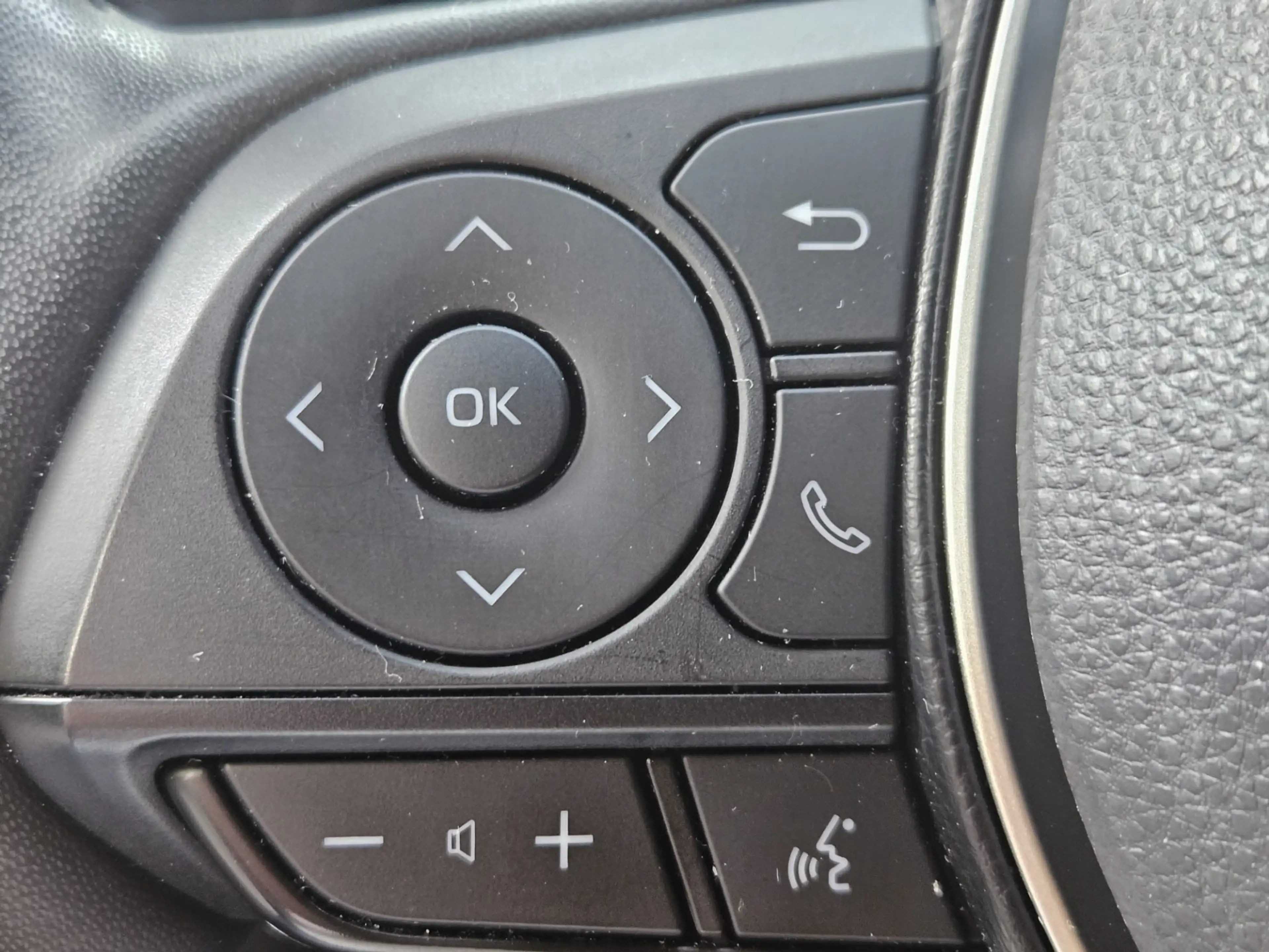 Toyota Corolla Cross Hybrid 140 Style Limeted Stuurverwarming,elektrisc — photo 21