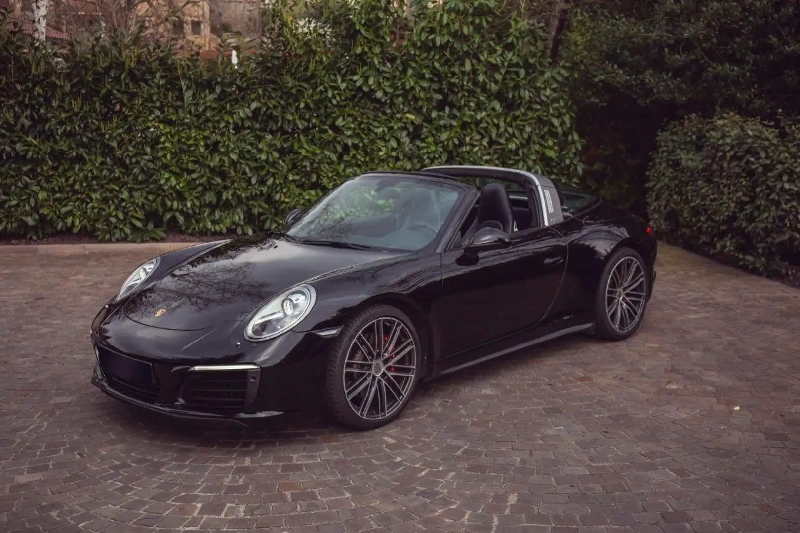 Porsche 911 type 991 phase 2 3.0 l 420 CH TARGA 4S PDK7 - carn Noir - 1