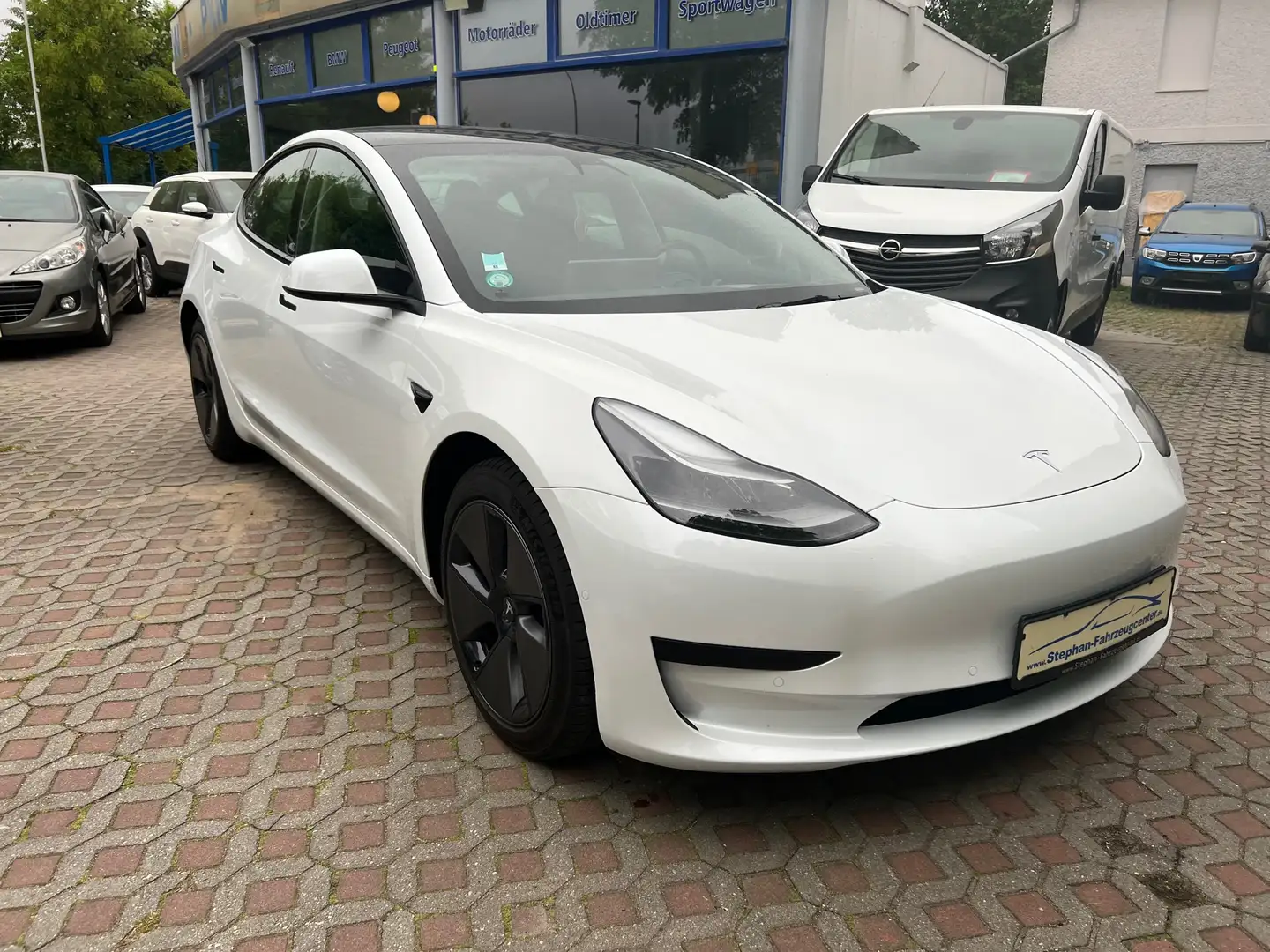 Tesla Model 3 SR-Plus HRA mit Klima/Panorama/Alus/Met:/Alus/EFH/ Weiß - 2