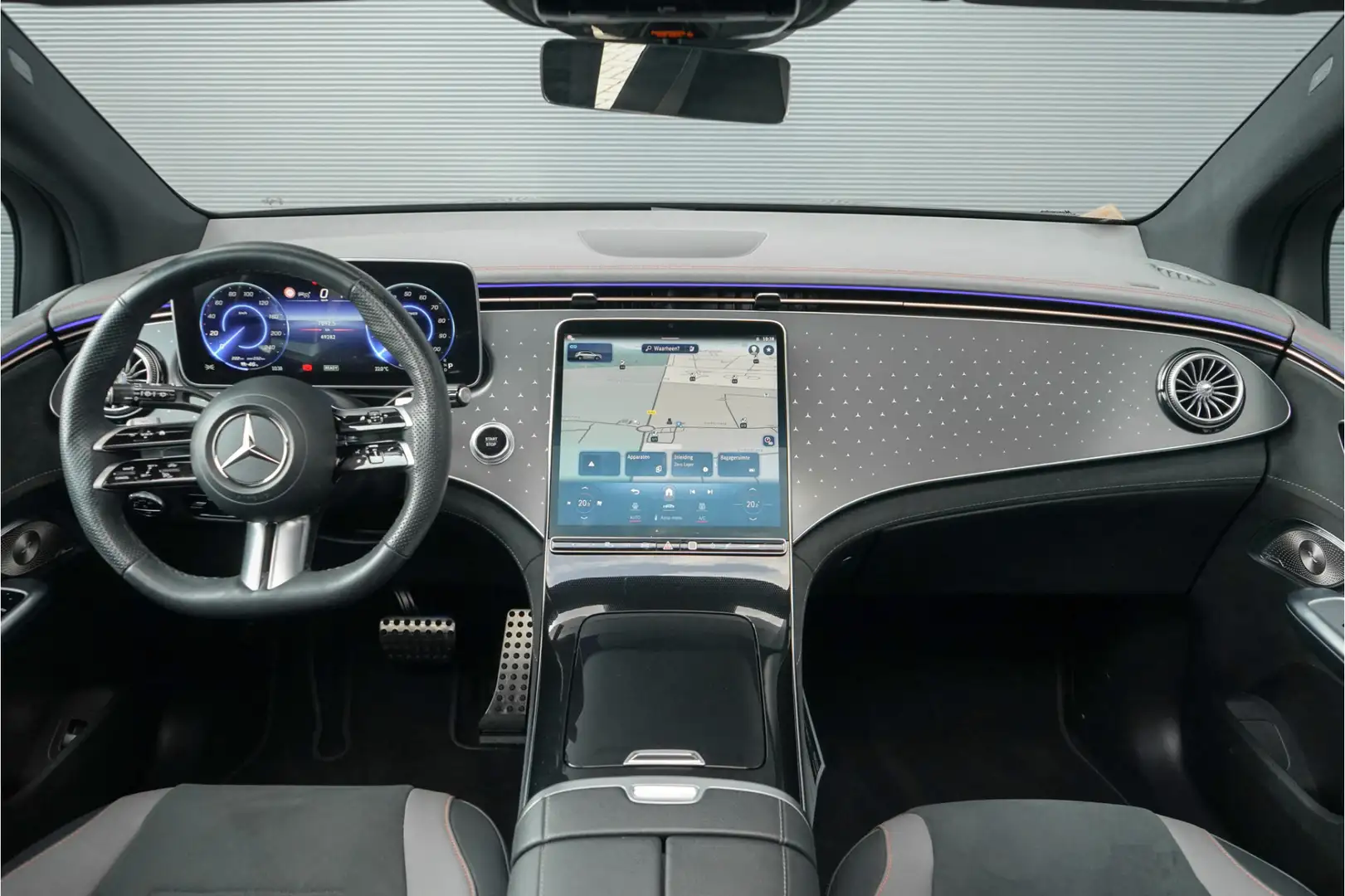 Mercedes-Benz EQE SUV 350 4M AMG Line 91 kWh Pano Distronic Burmester Ai Noir - 2