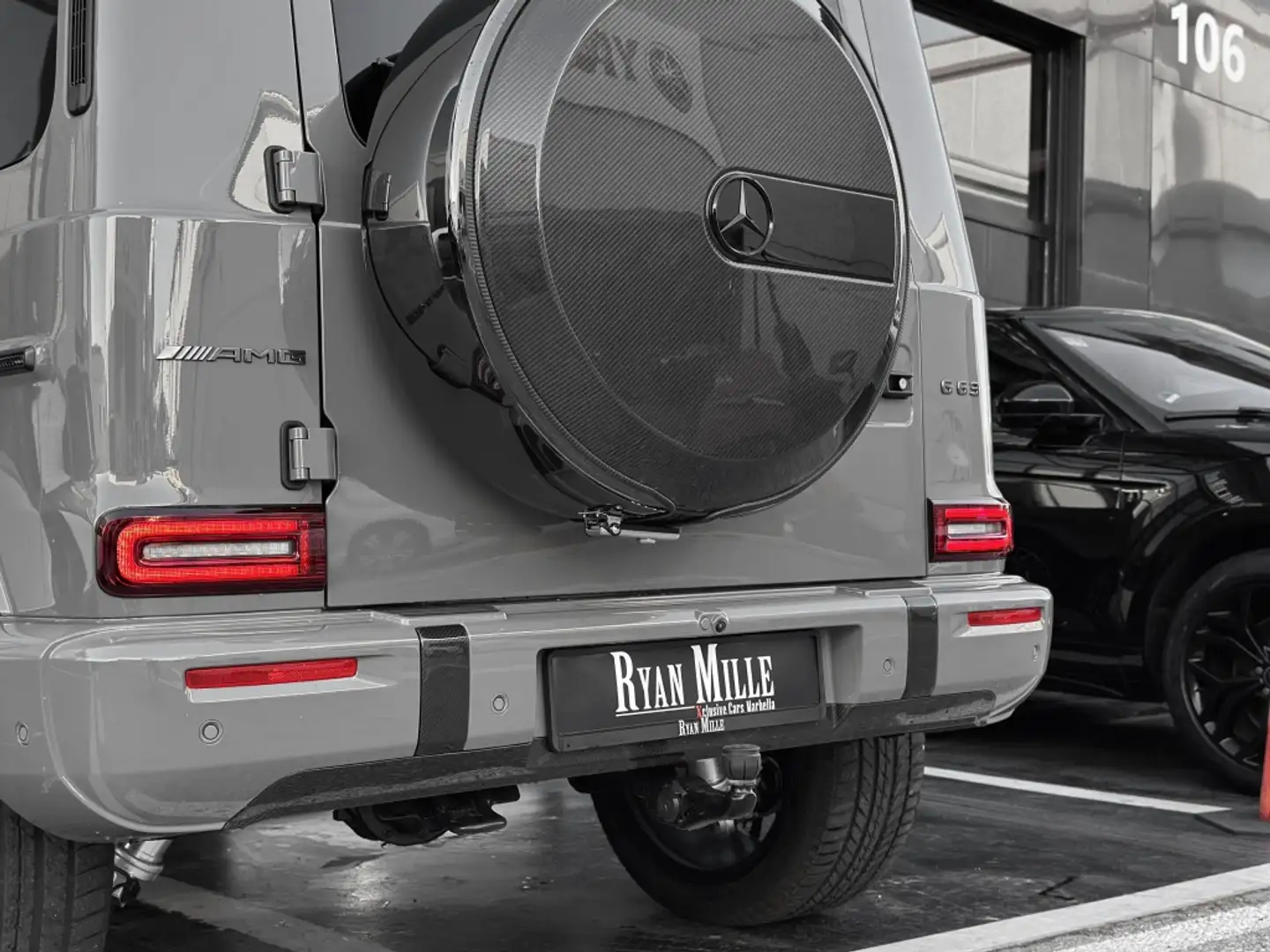 Mercedes-Benz G 63 AMG Linea Exclusive Interior 4Matic Speedshift TCT 9G Gris - 2