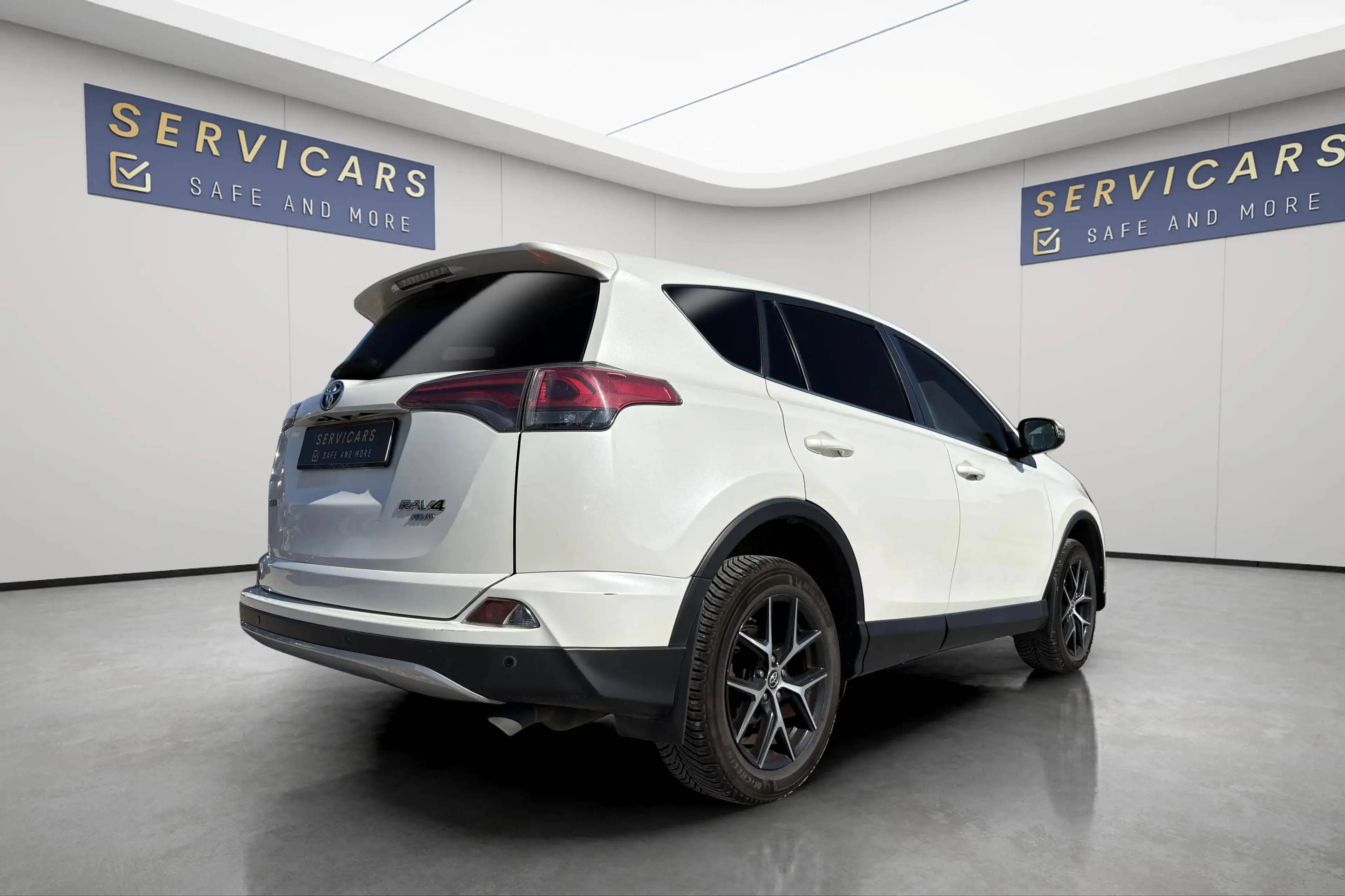 Toyota RAV 4 @ SERVICARS FLEURUS - Toyota RAV4 2.0i AWD Style Multidrive S - 1er propriétaire - 12 Mois de garantie — photo 6