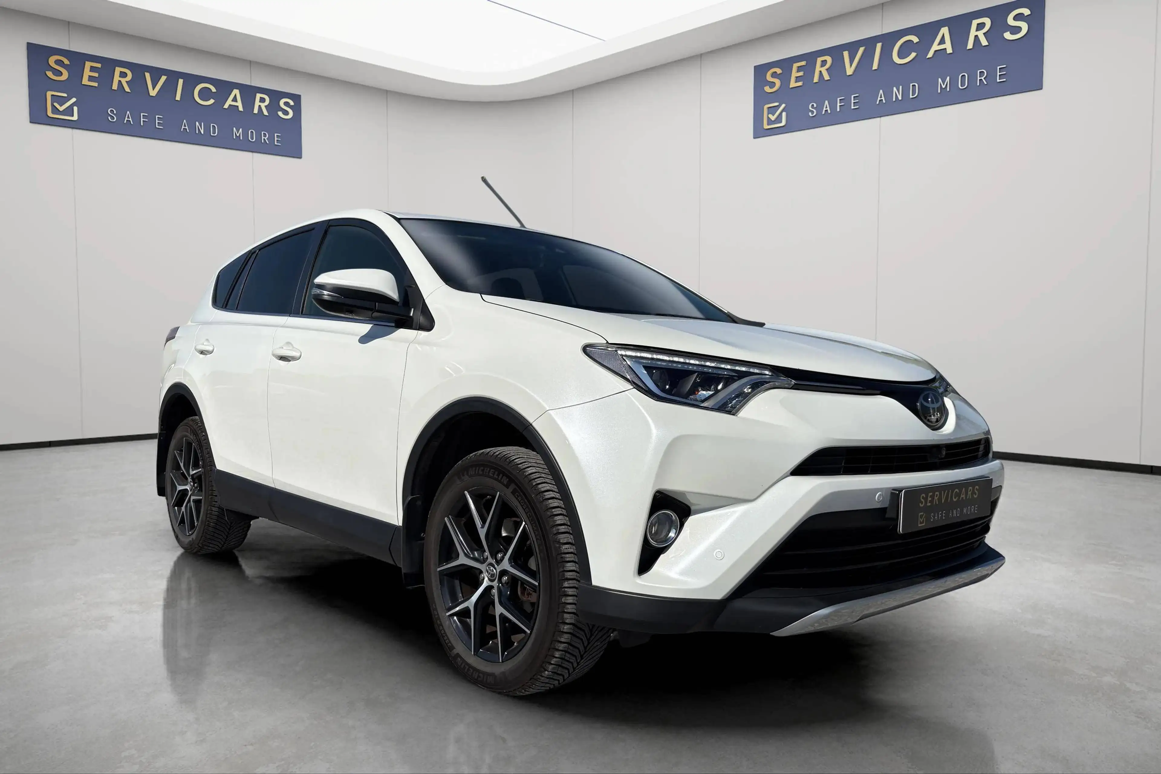 Toyota RAV 4 @ SERVICARS FLEURUS - Toyota RAV4 2.0i AWD Style Multidrive S - 1er propriétaire - 12 Mois de garantie — photo 4
