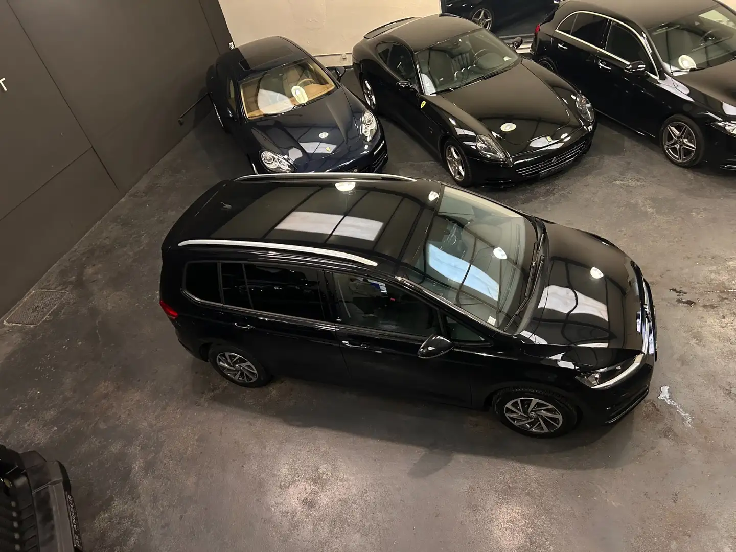 Volkswagen Touran Sound Zwart - 2