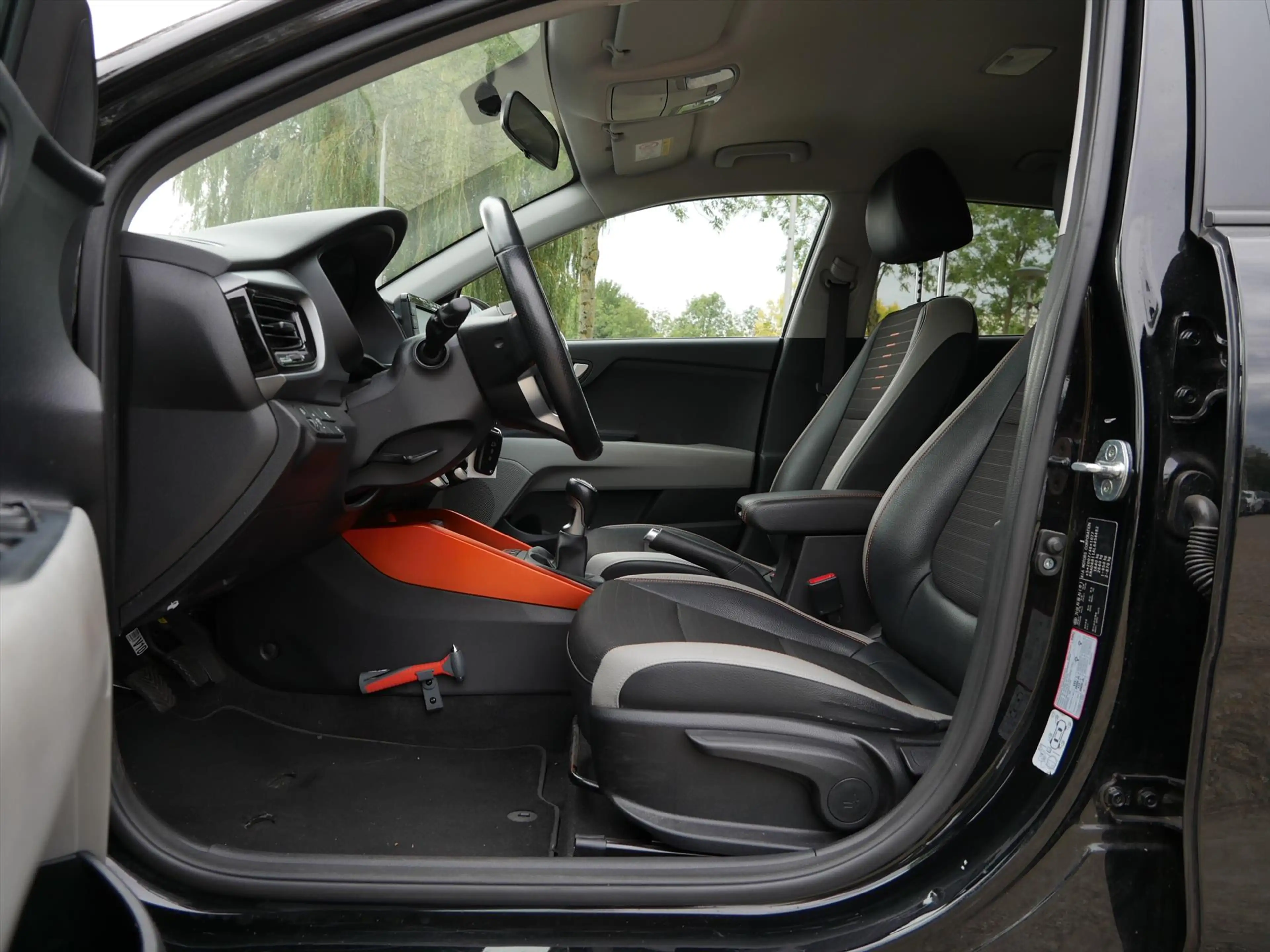 Kia Stonic 1.0 T-GDi 100pk Sports Edition | Privacy | Carplay — photo 5