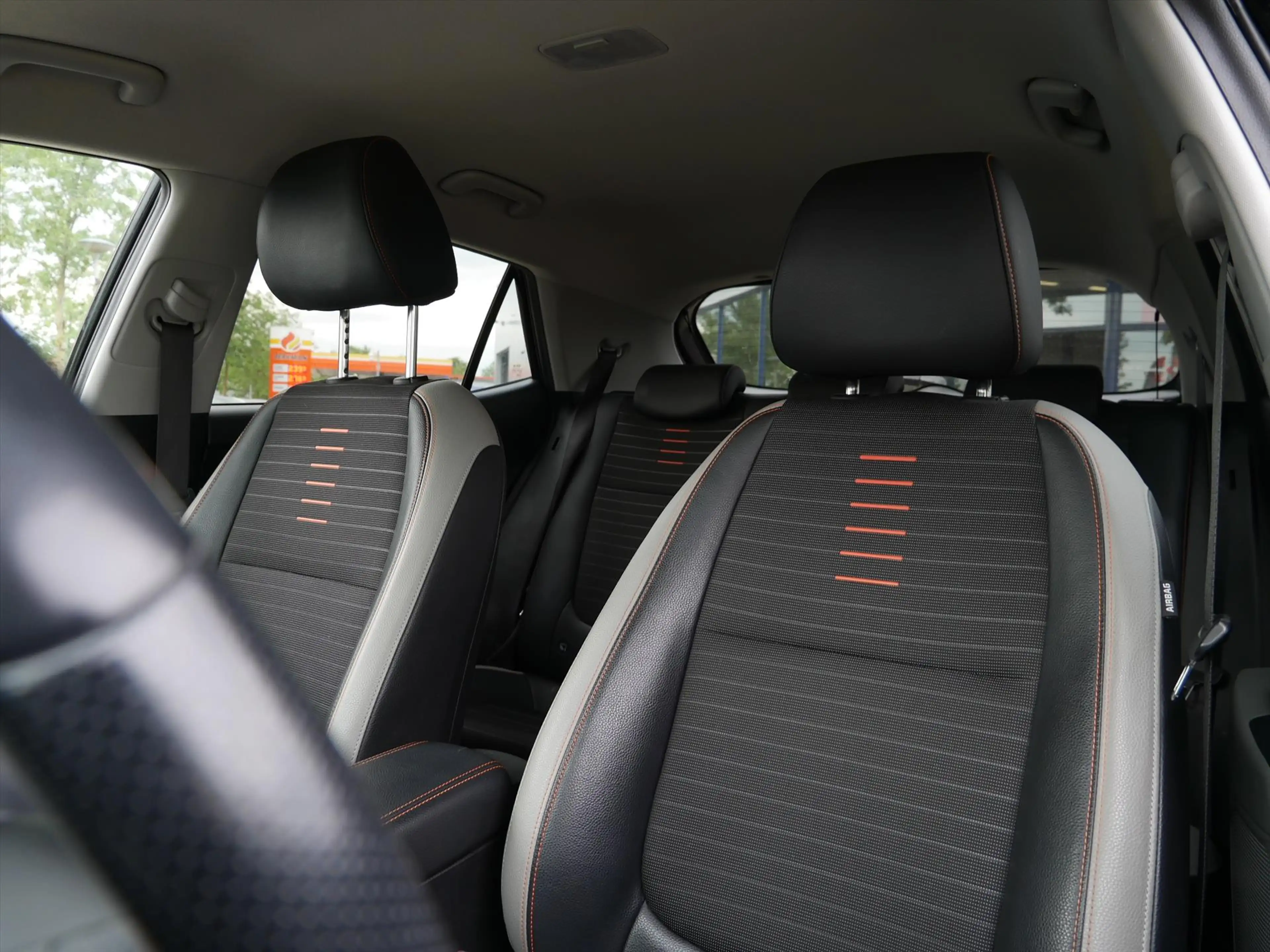 Kia Stonic 1.0 T-GDi 100pk Sports Edition | Privacy | Carplay — photo 8