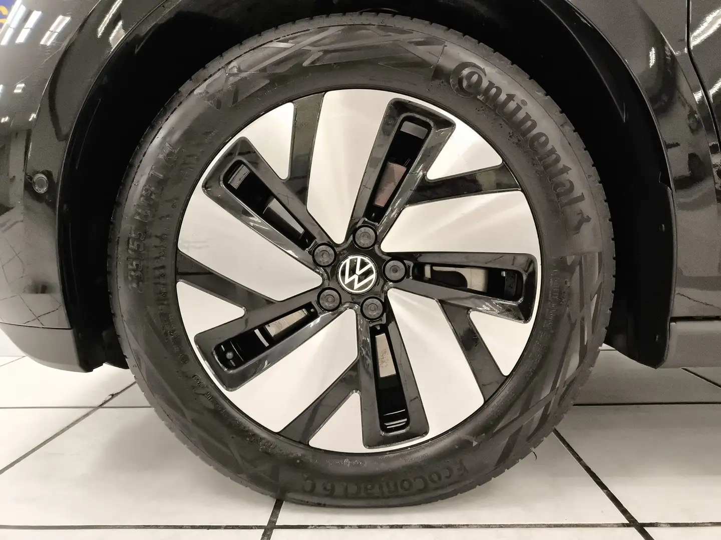 Volkswagen ID. Buzz Pro 150KW 77Kwh crna - 2