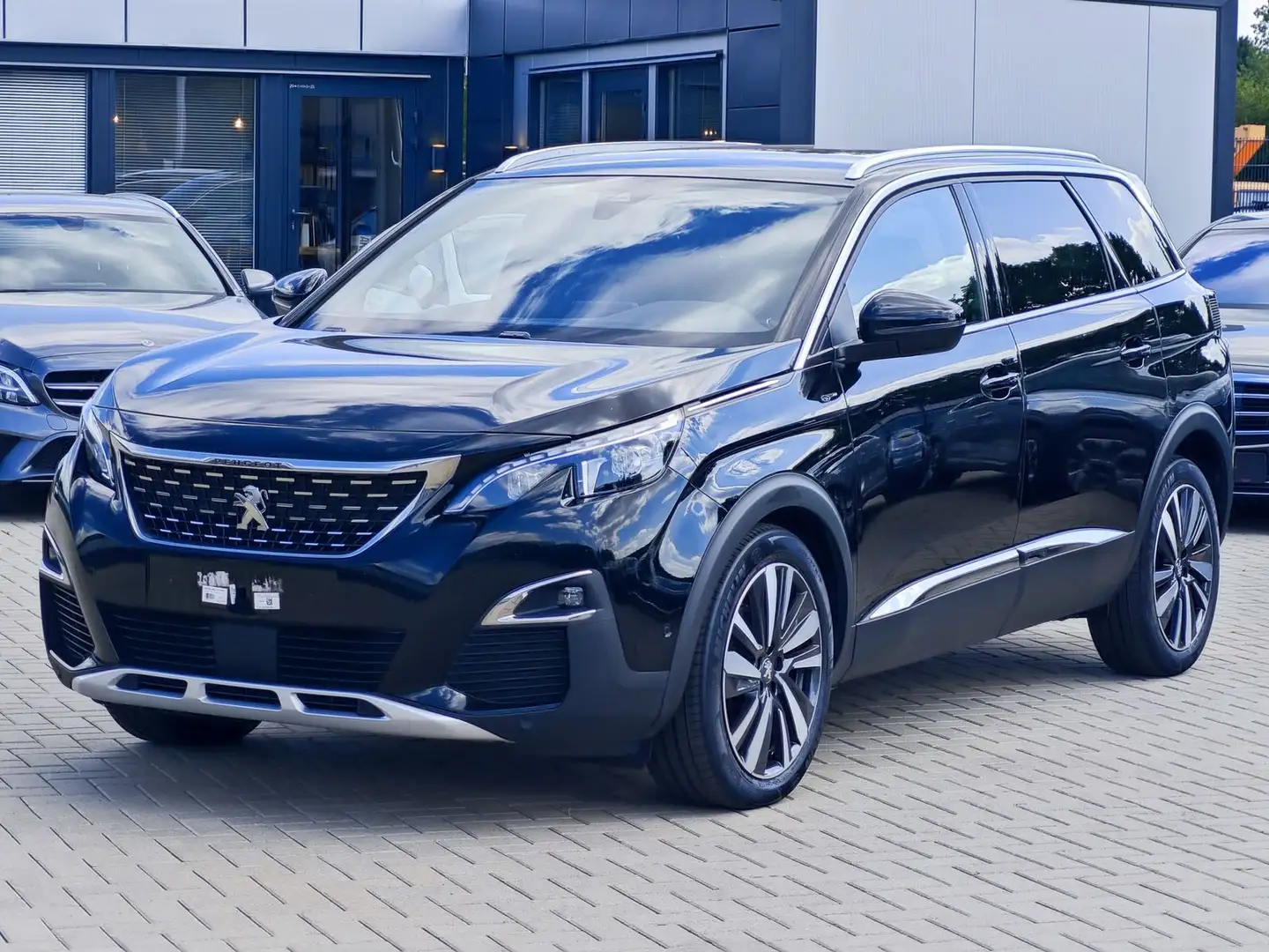 Peugeot 5008 GT |7 Sitze|360°|ACC|Focal|BLIS|Keyless| Negro - 1