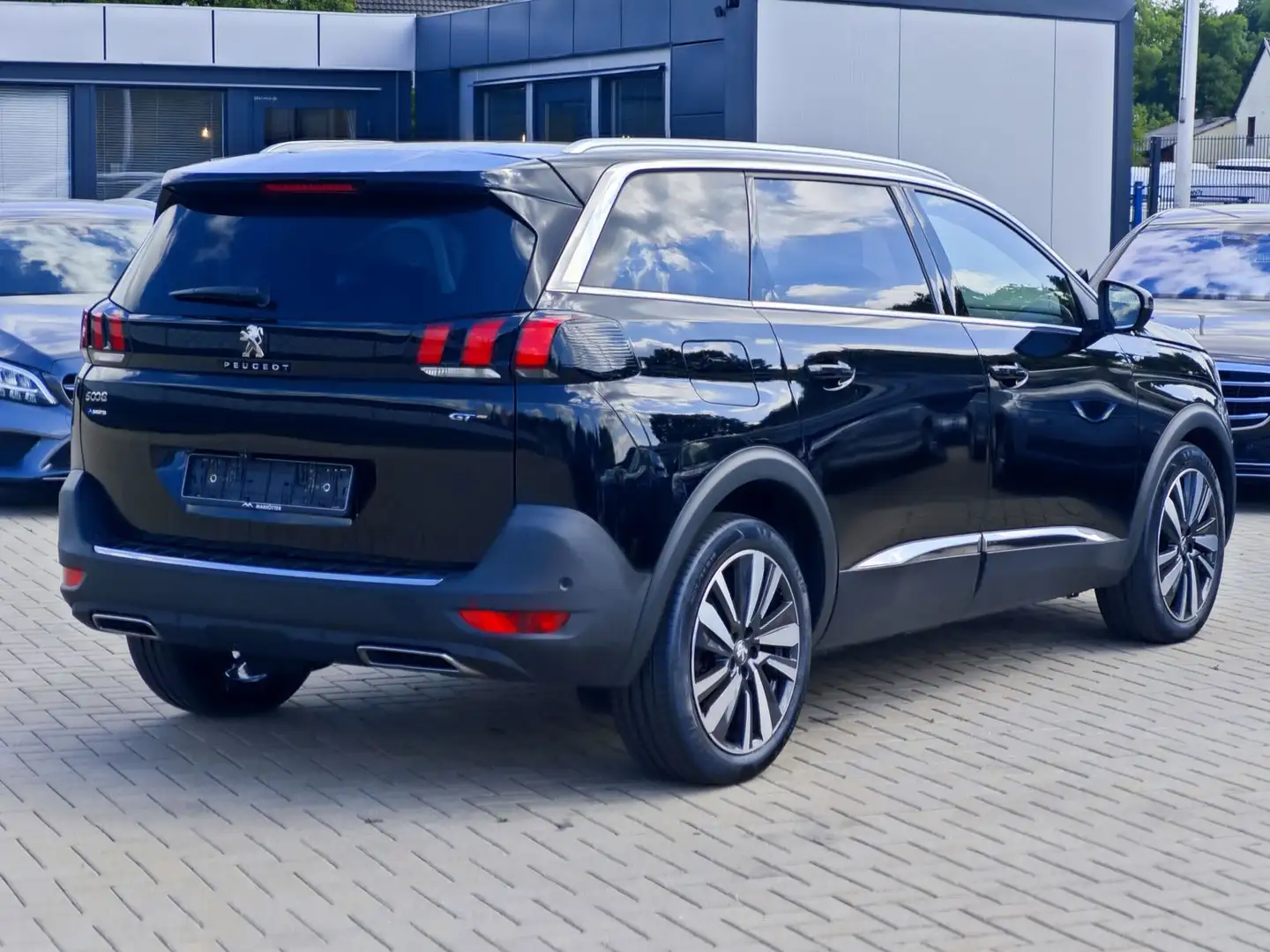 Peugeot 5008 GT |7 Sitze|360°|ACC|Focal|BLIS|Keyless| Negro - 2