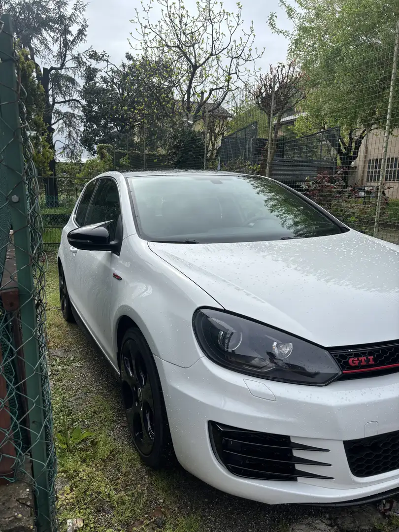Volkswagen Golf GTI 3p 2.0 tsi - 2