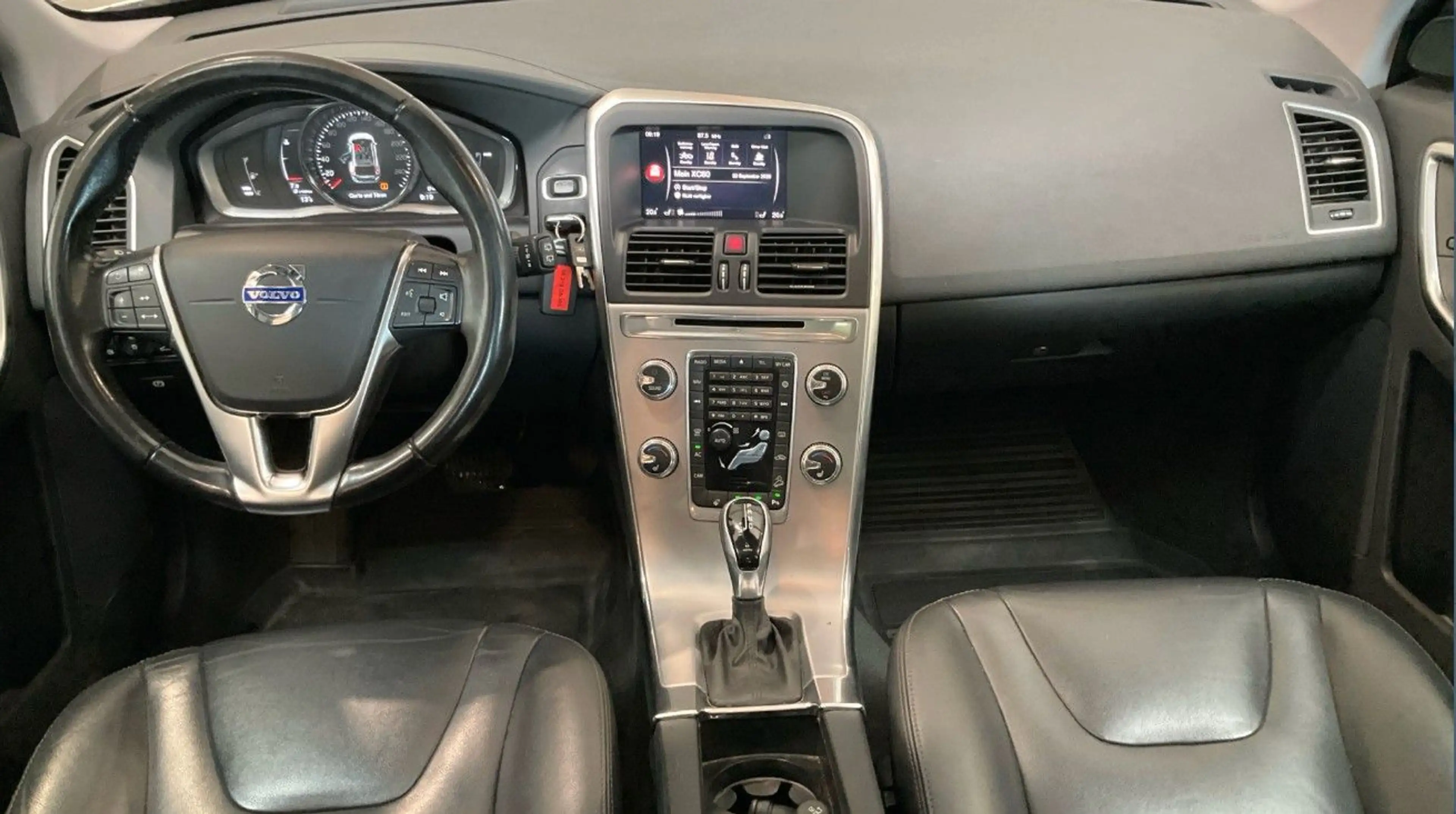 Volvo XC60 2.4 Summum AWD Auto. Navi Pano Kam. Xenon — photo 6