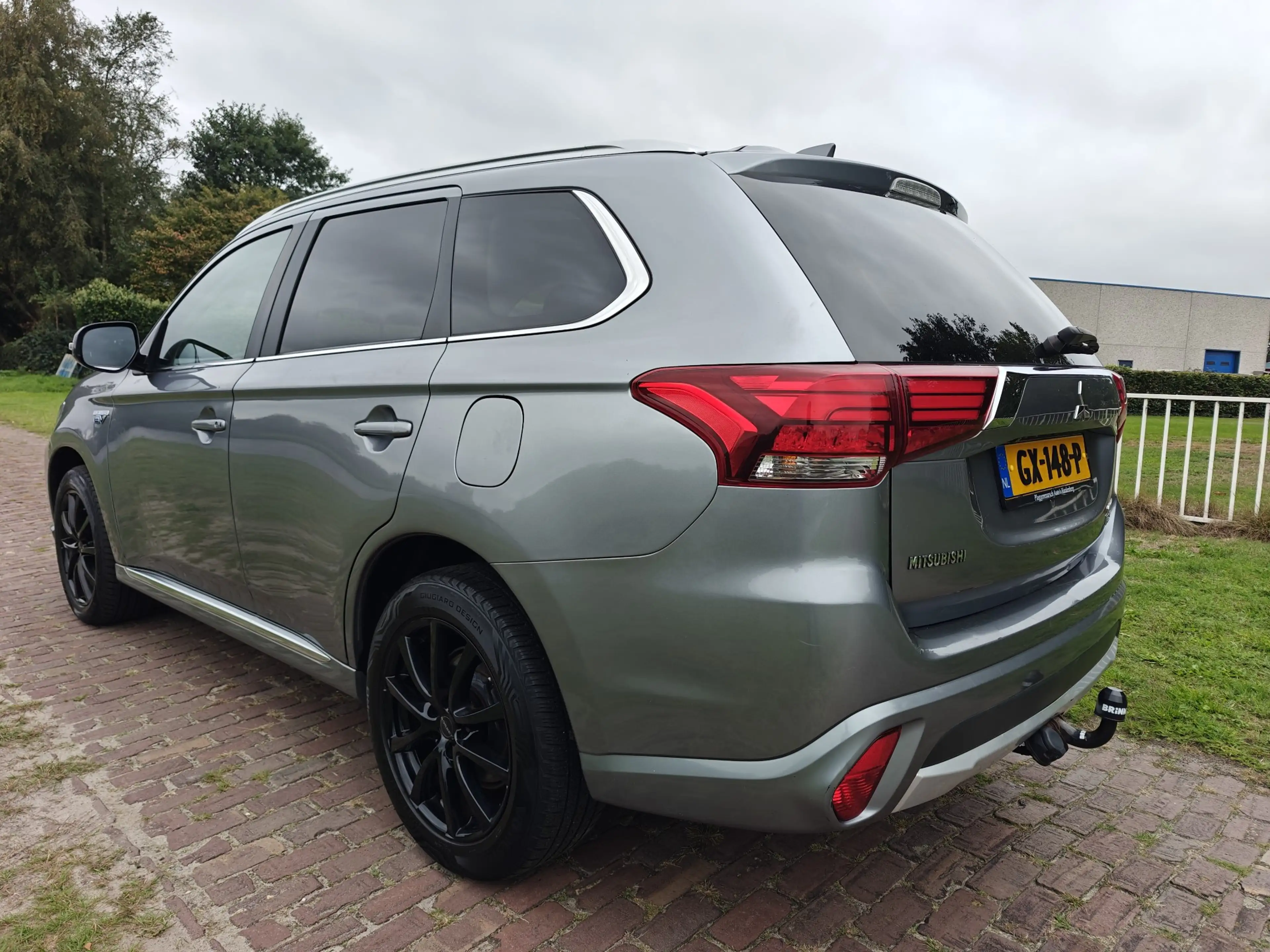 Mitsubishi Outlander 2.0 PHEV Business Ed — photo 3