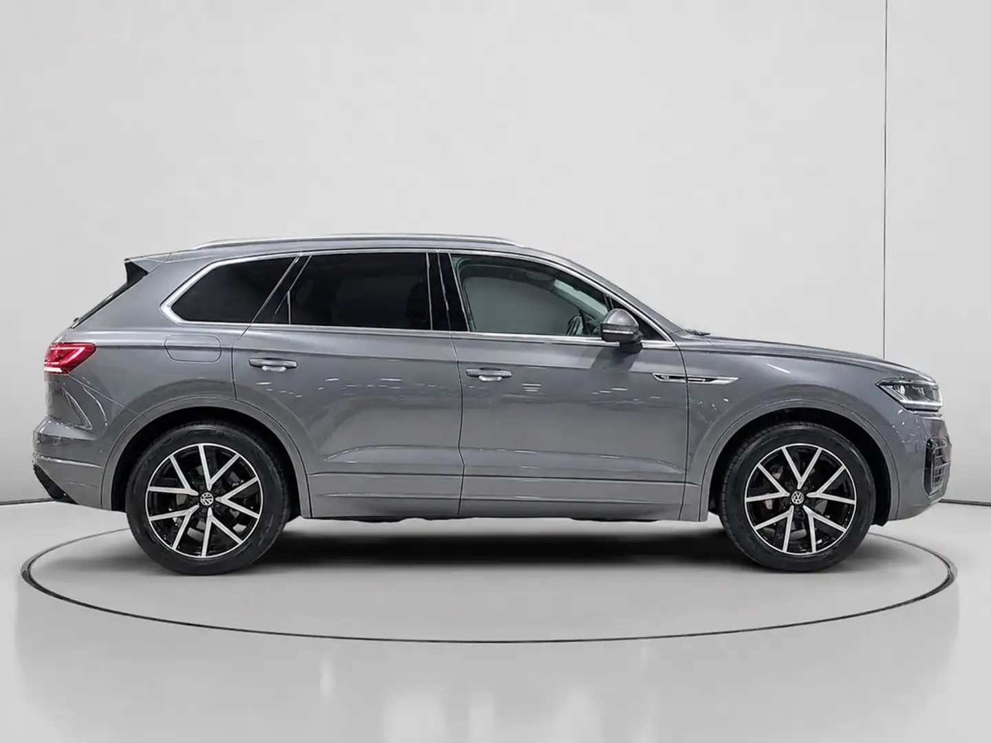 Volkswagen Touareg 3.0TDI V6 Premium Tiptronic Elegance 4M 210kW Gris - 2