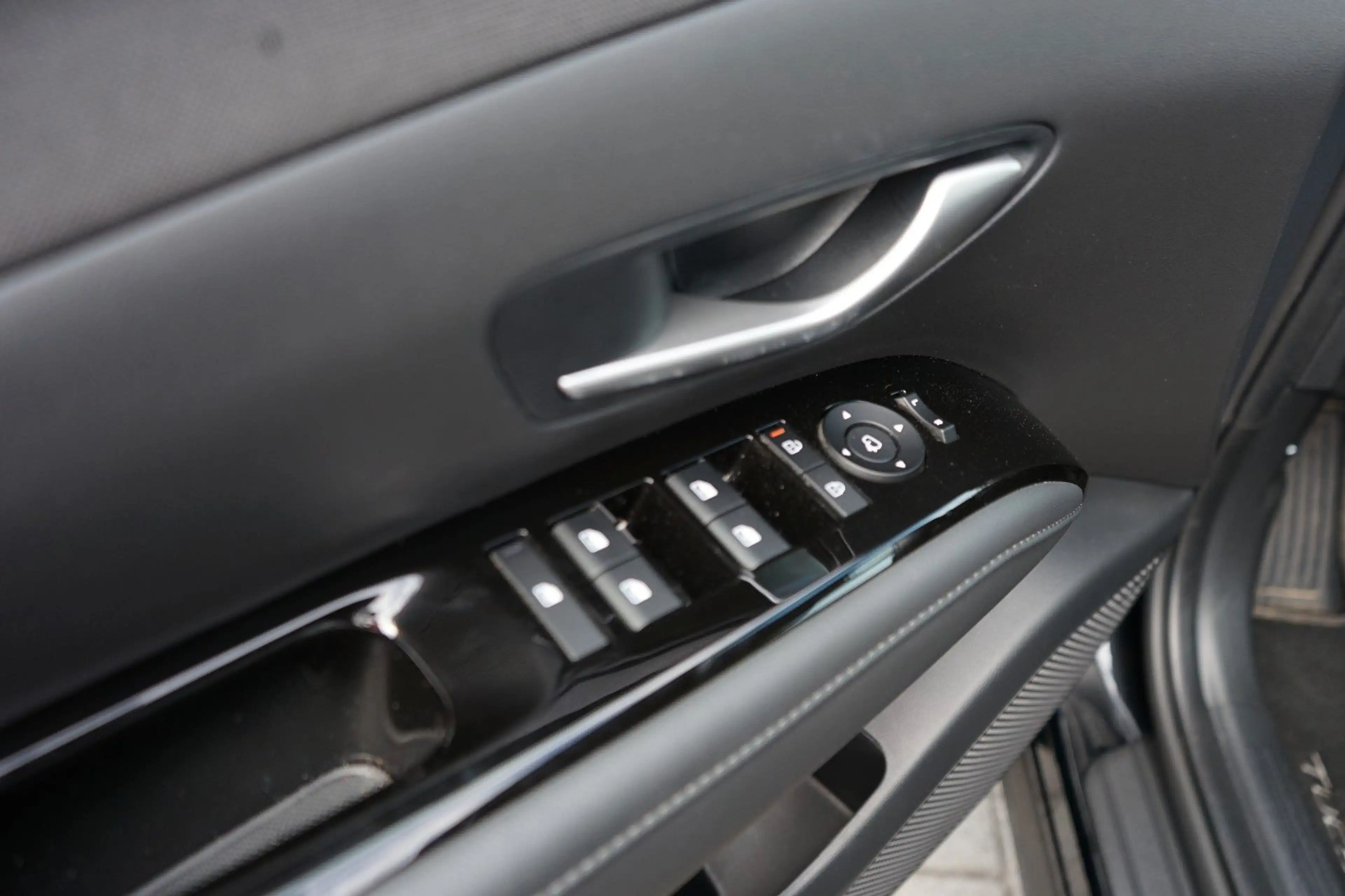 Hyundai TUCSON 1.6 T-GDI Hybrid Trend Auto 4WD — photo 15