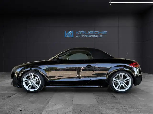 Audi TT view 3