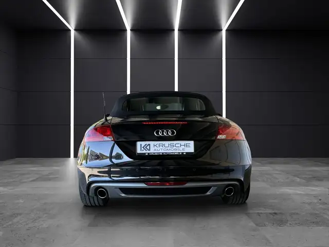 Audi TT view 6