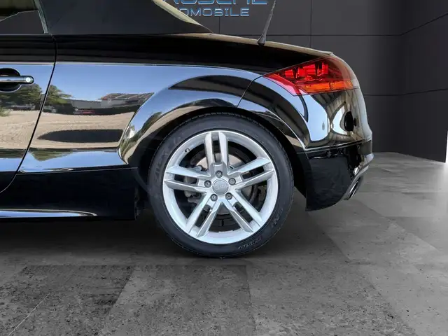 Audi TT view 14