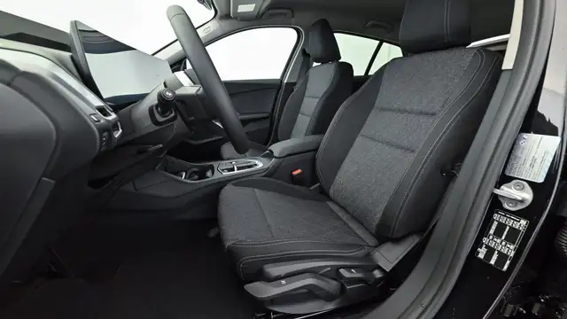 BMW 1 Series view 9