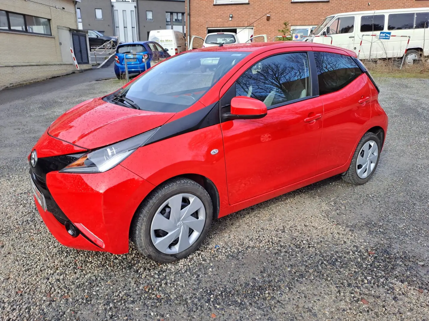 Toyota Aygo 1.0 VVT-i x Rosso - 2