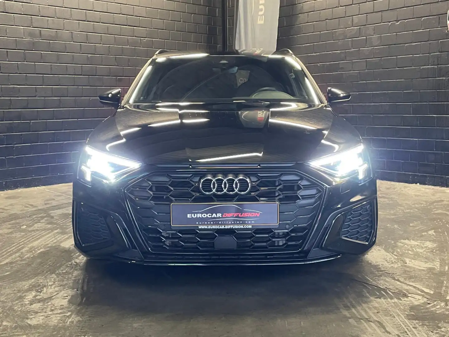 Audi A3 Sportback 45 TFSIe S-line S-tronic 245 CV Noir - 2