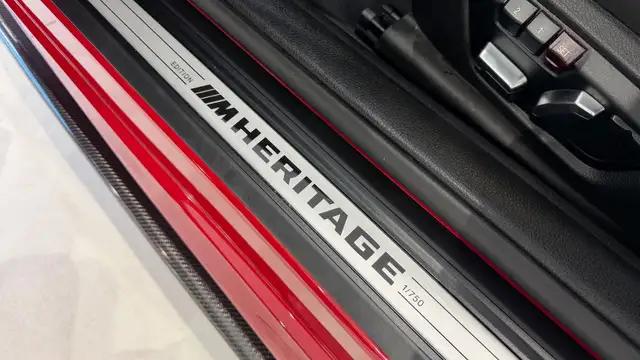 BMW M4 Competition Aut. HERITAGE Edition 1 von 750 Ansicht 33