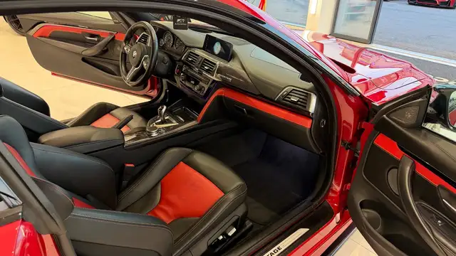 BMW M4 Competition Aut. HERITAGE Edition 1 von 750 Ansicht 26