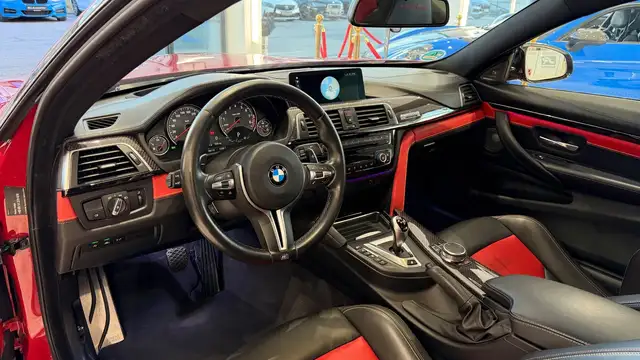 BMW M4 Competition Aut. HERITAGE Edition 1 von 750 Ansicht 23