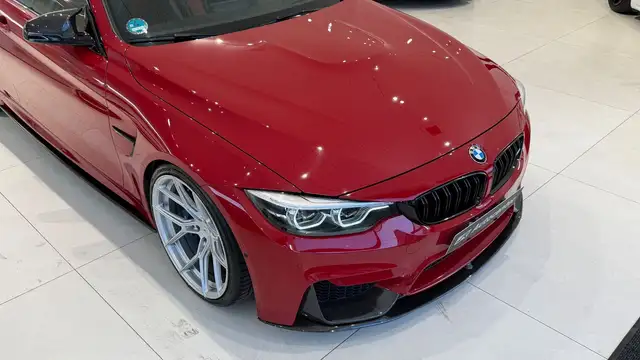 BMW M4 Competition Aut. HERITAGE Edition 1 von 750 Ansicht 7