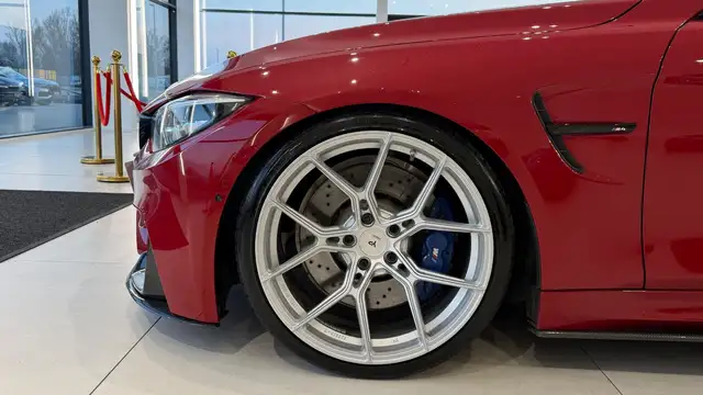BMW M4 Competition Aut. HERITAGE Edition 1 von 750 Ansicht 19