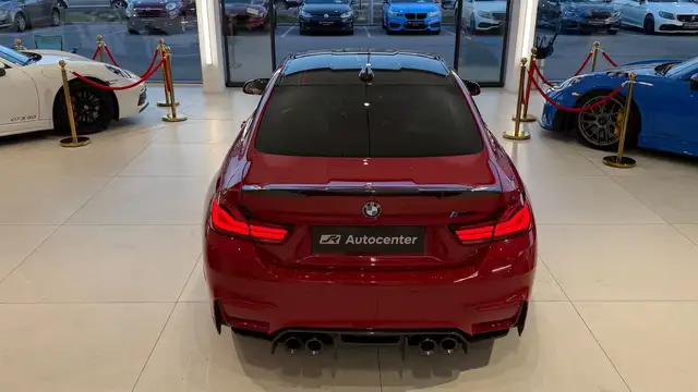 BMW M4 Competition Aut. HERITAGE Edition 1 von 750 Ansicht 11