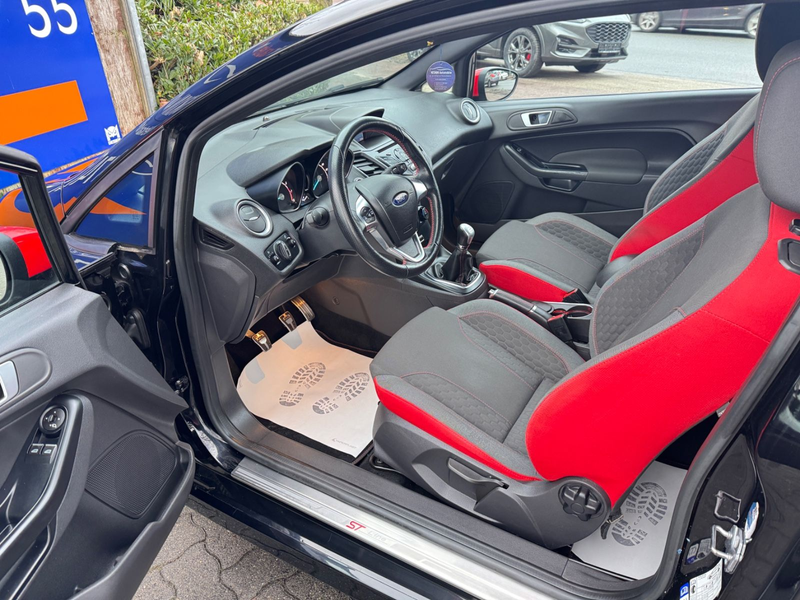 Ford Fiesta ST-Line*KLIMAAUTOMATIK*SHZ*ALU*PDC* — photo 11