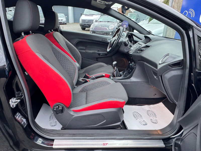 Ford Fiesta ST-Line*KLIMAAUTOMATIK*SHZ*ALU*PDC* — photo 15