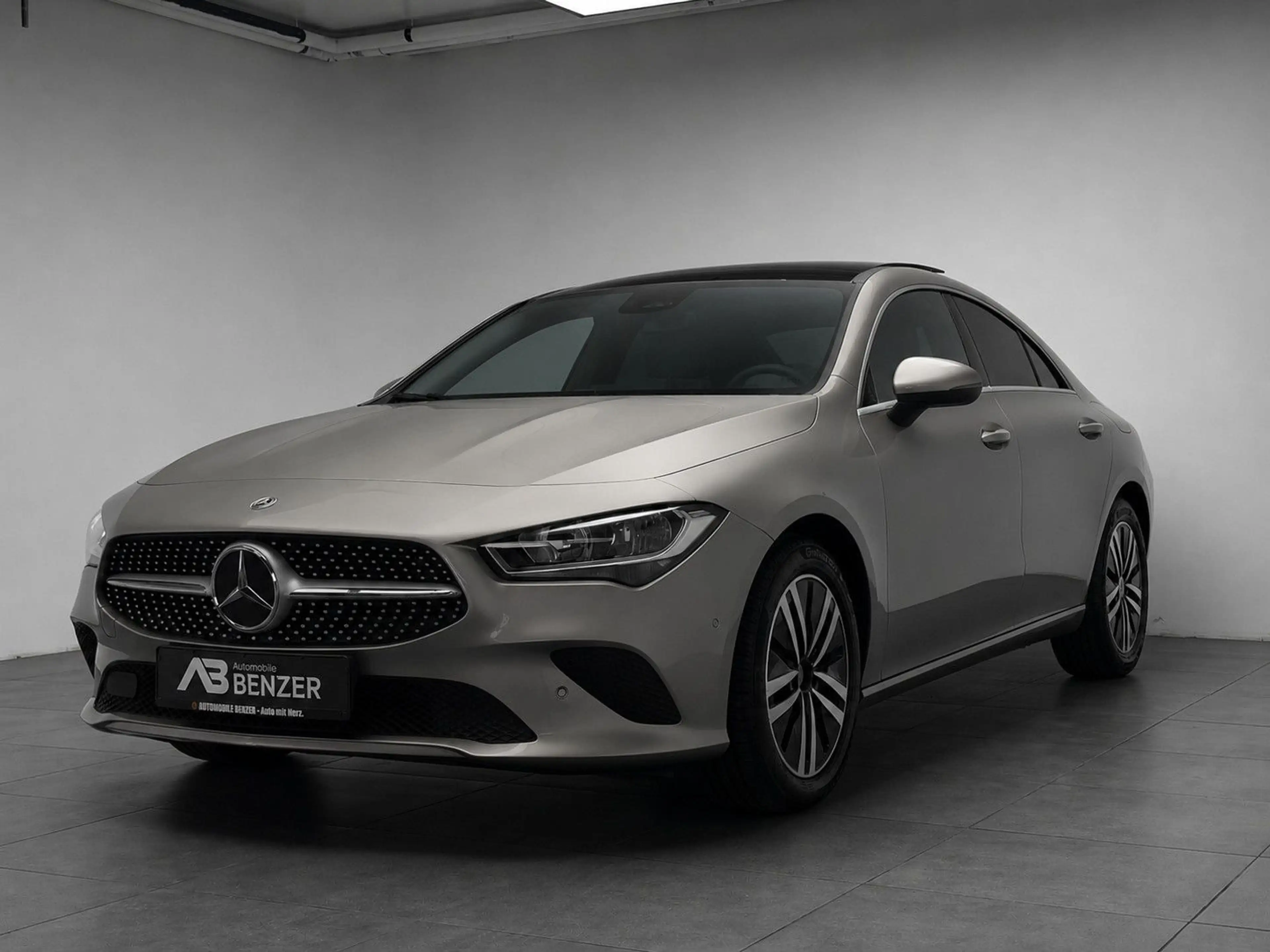 Mercedes-Benz CLA 220 d/PANO/Ambiente/NAVI/SHZ/LED-TFL/CarPlay