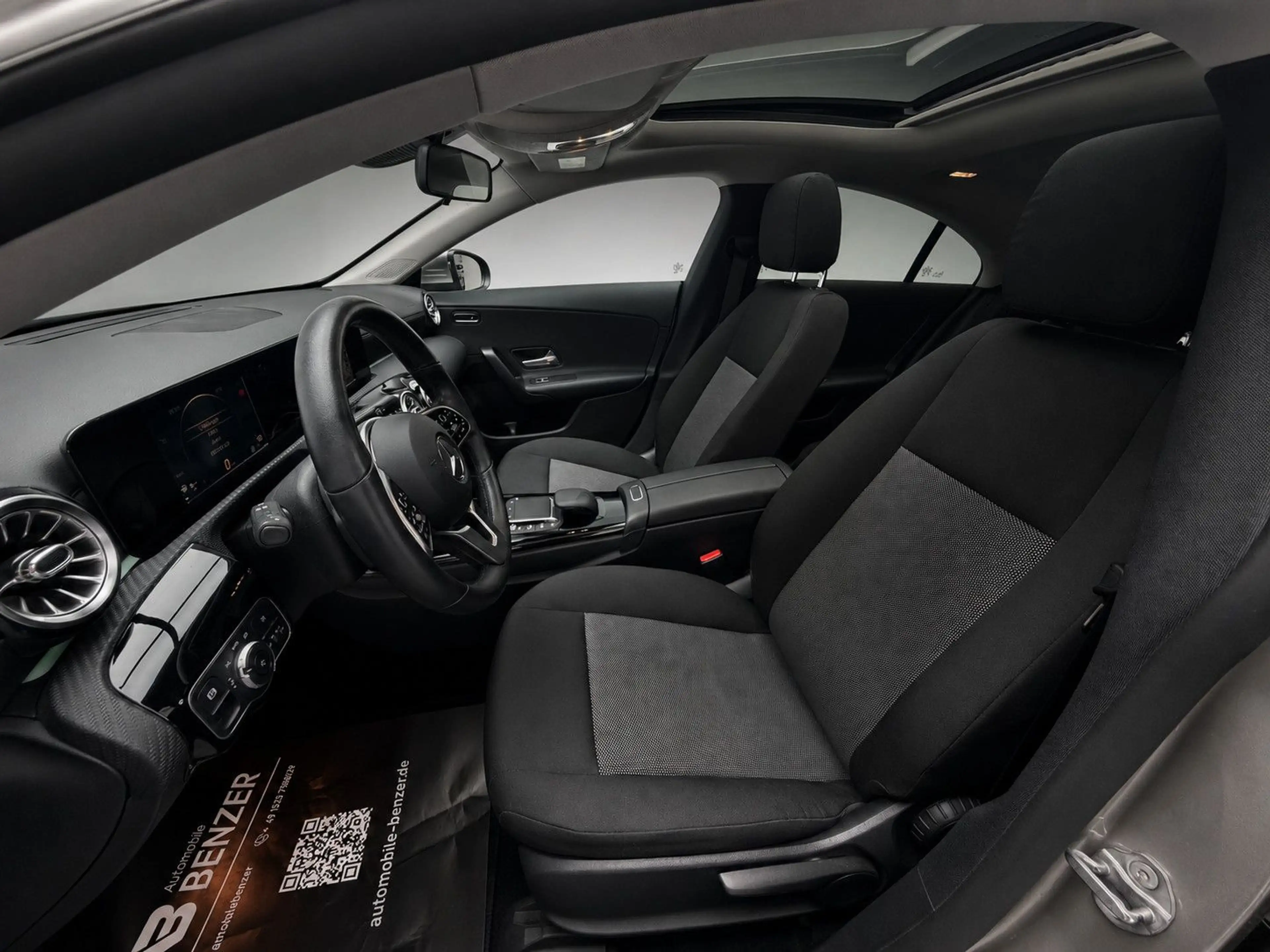 Mercedes-Benz CLA 220 d/PANO/Ambiente/NAVI/SHZ/LED-TFL/CarPlay — photo 13