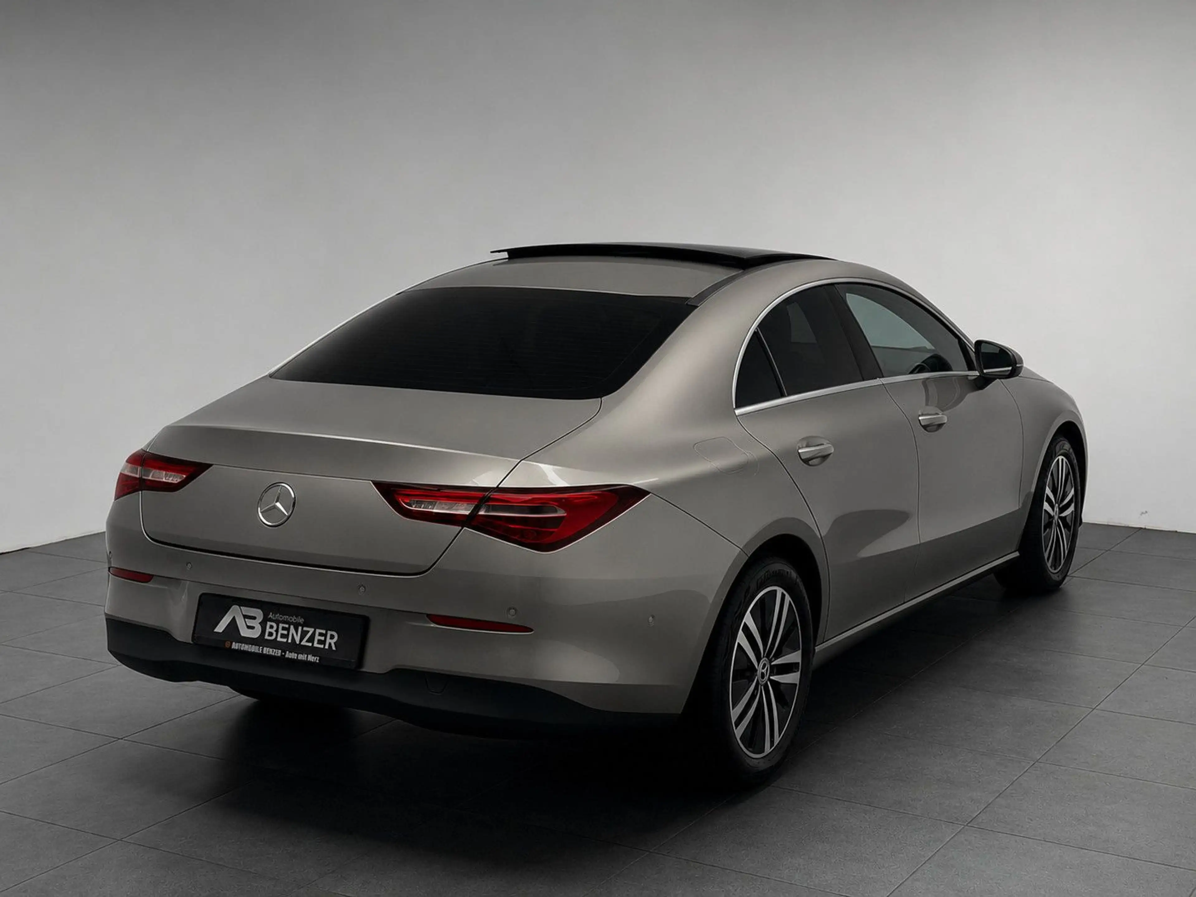 Mercedes-Benz CLA 220 d/PANO/Ambiente/NAVI/SHZ/LED-TFL/CarPlay — photo 11